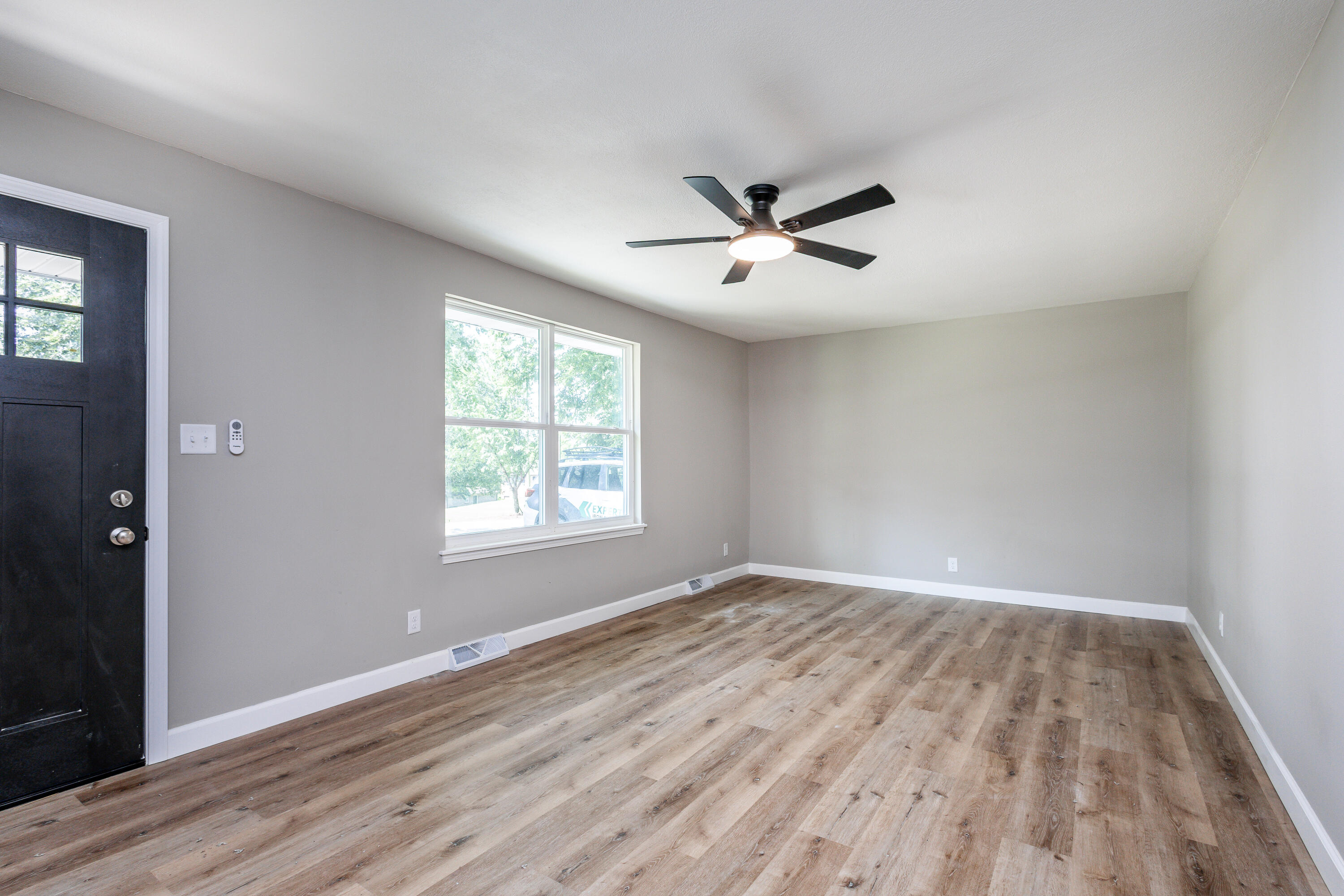 25 E Poplar Hill Dr Property Photo 9