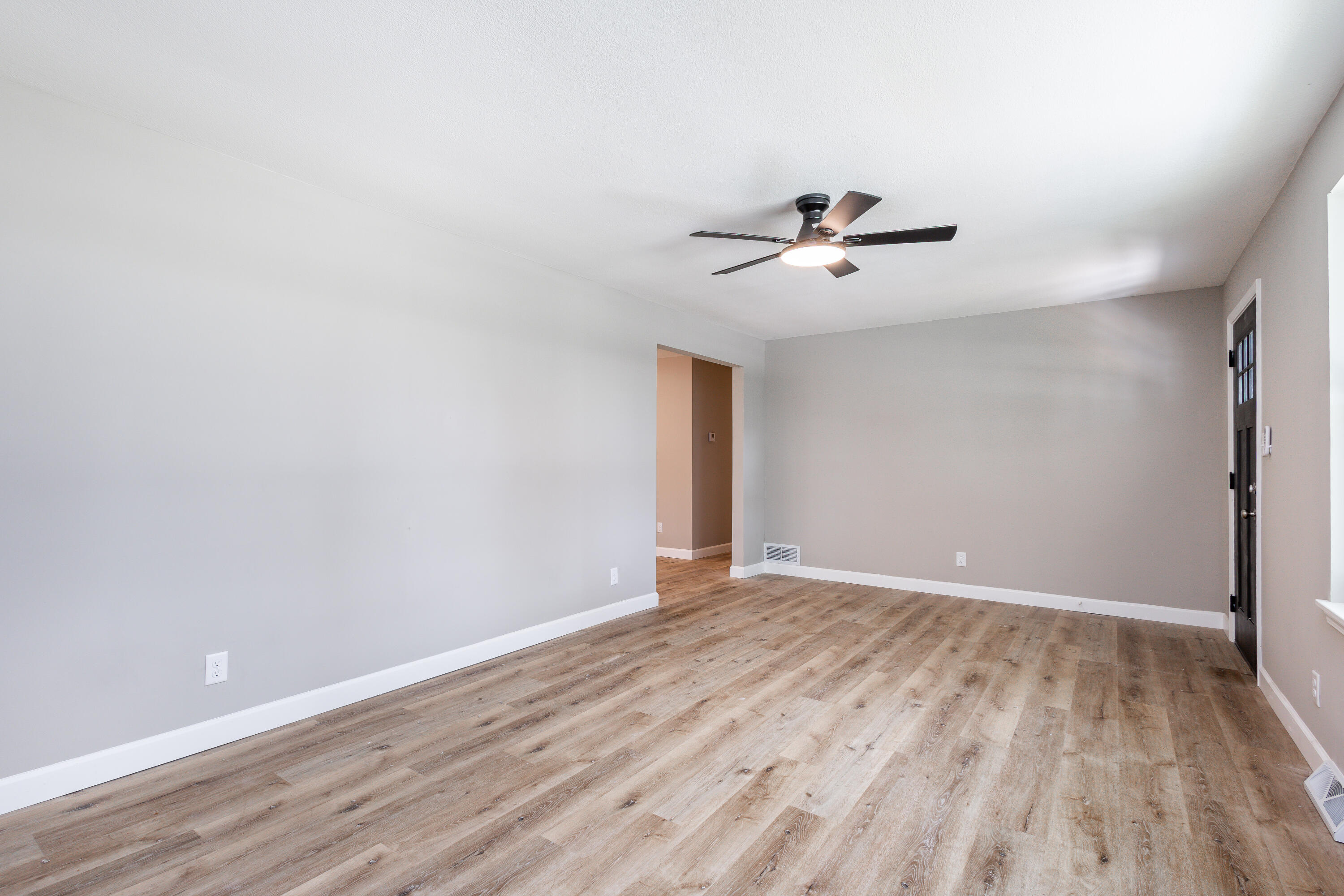 25 E Poplar Hill Dr Property Photo 10