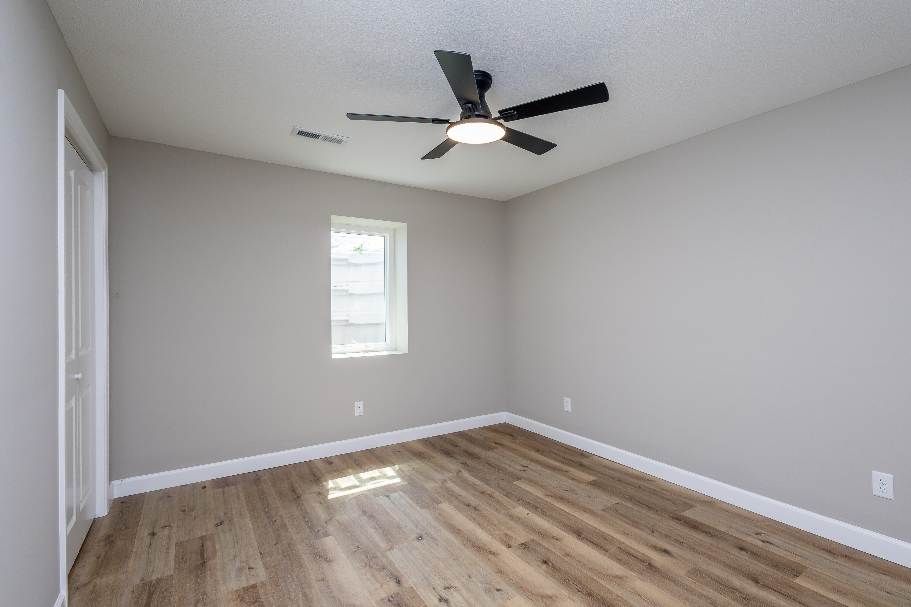 25 E Poplar Hill Dr Property Photo 36