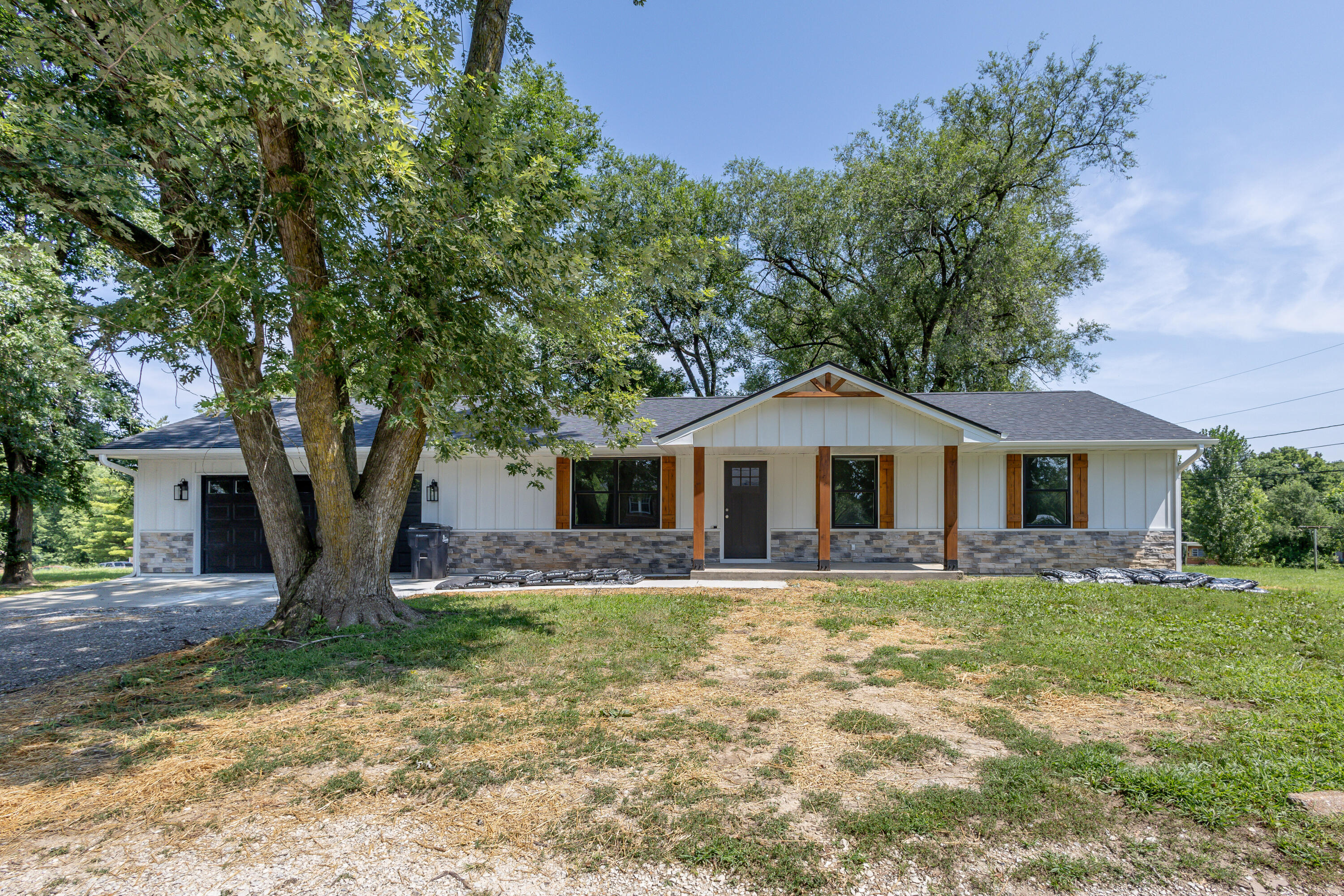 25 E Poplar Hill Dr Property Photo 40