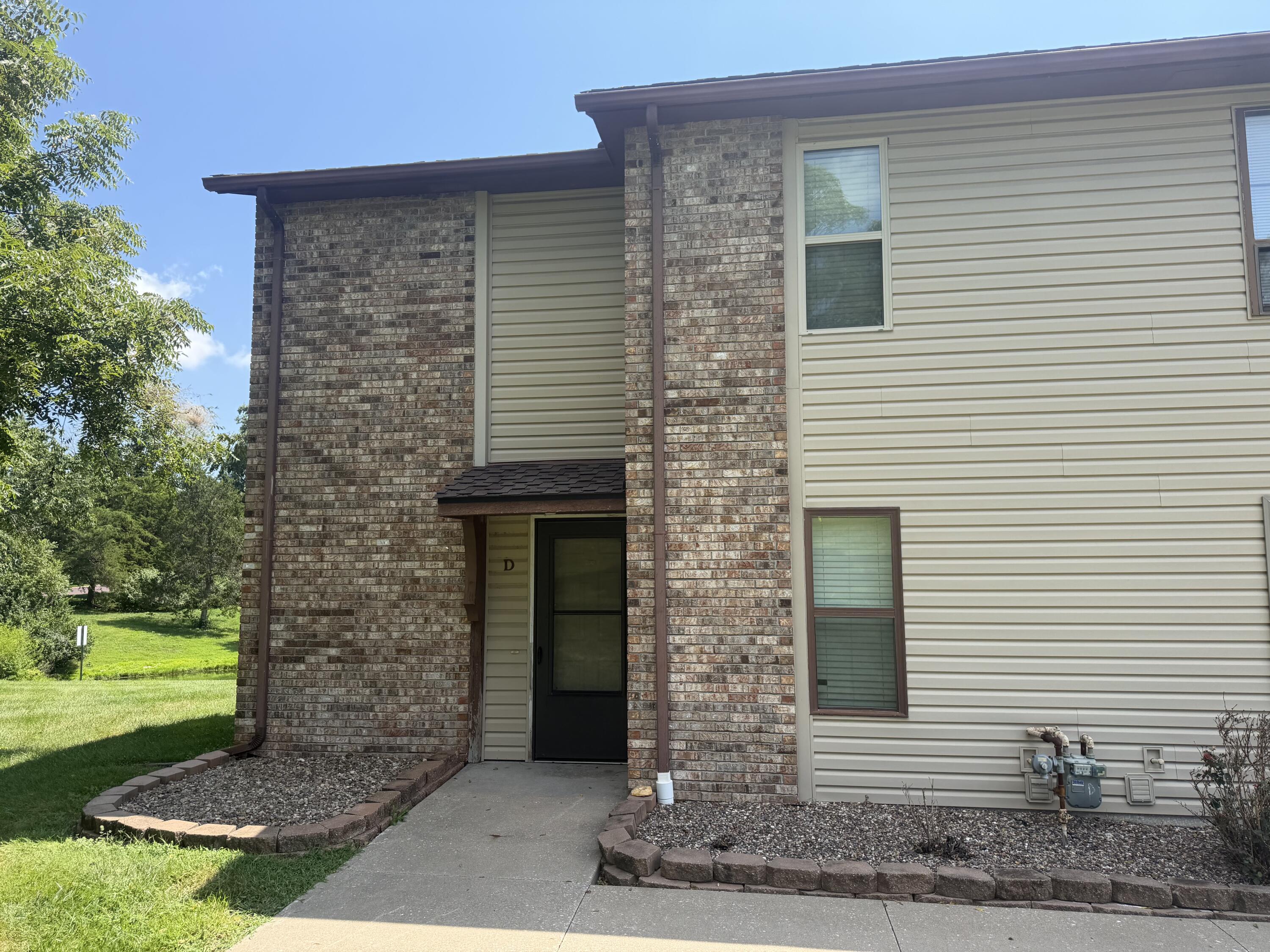 2032 Waterfront Dr D Property Photo 1