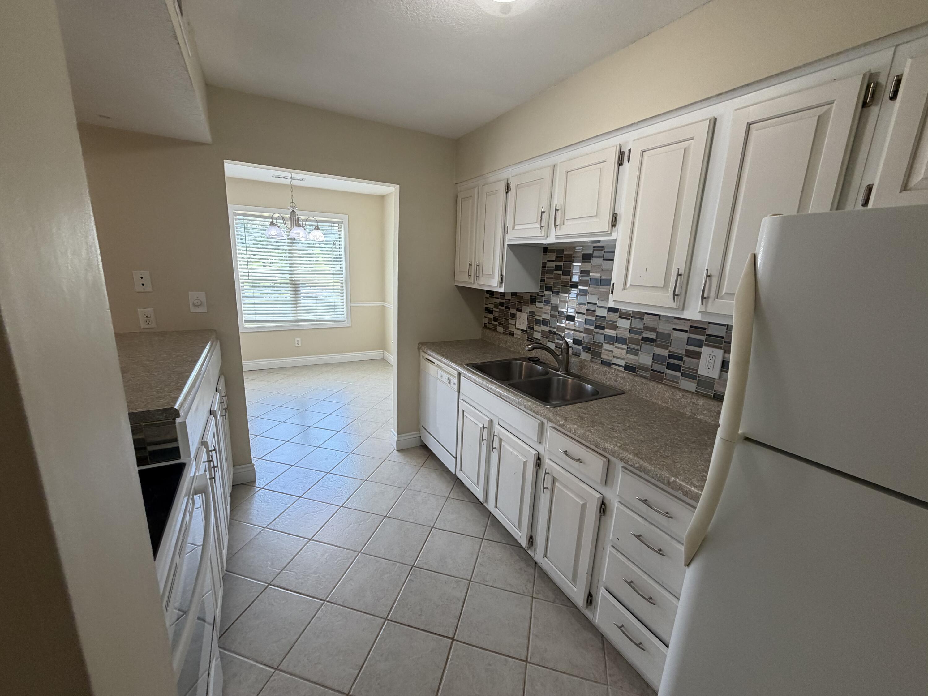 2032 Waterfront Dr D Property Photo 11