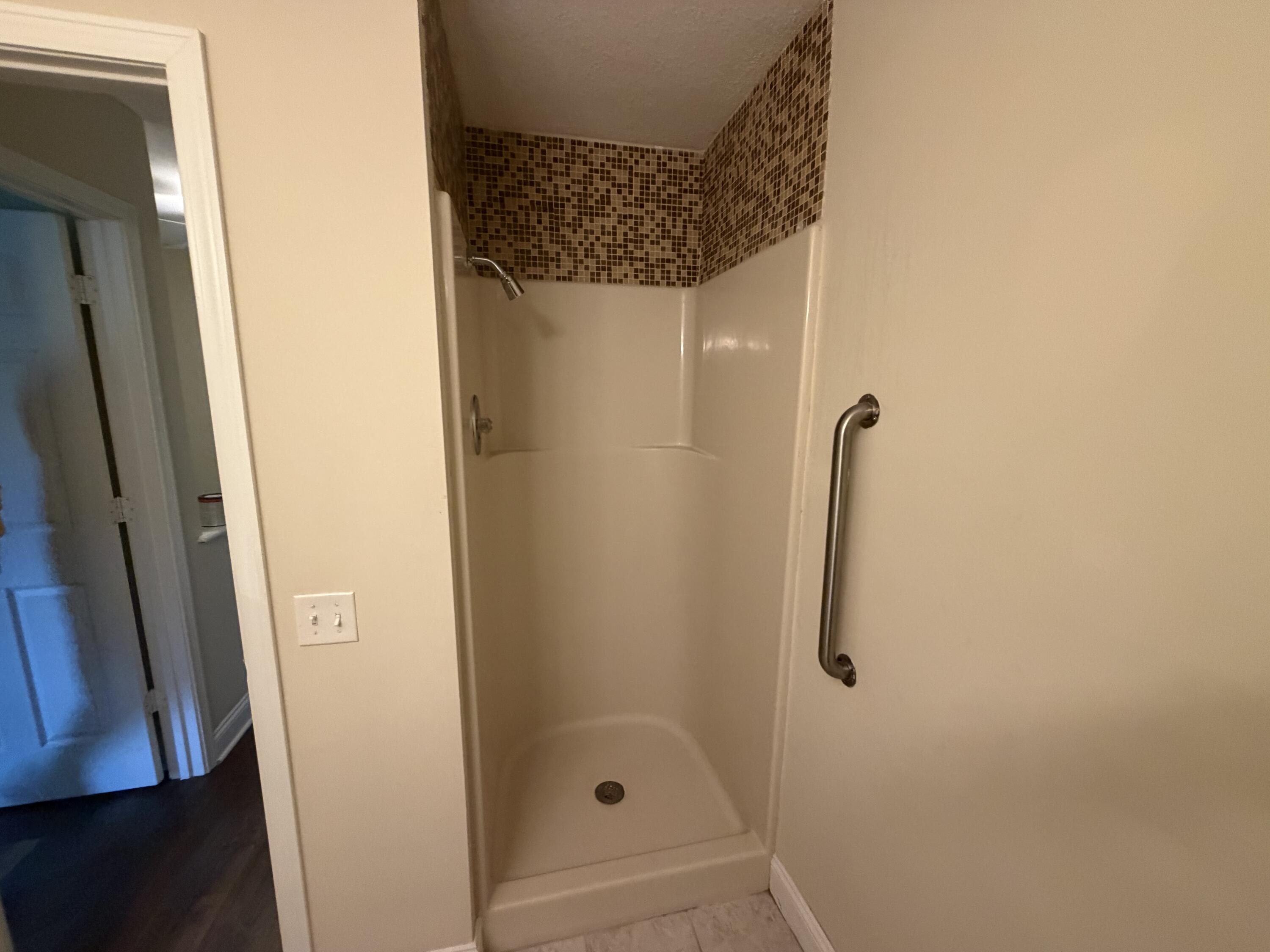 2032 Waterfront Dr D Property Photo 16