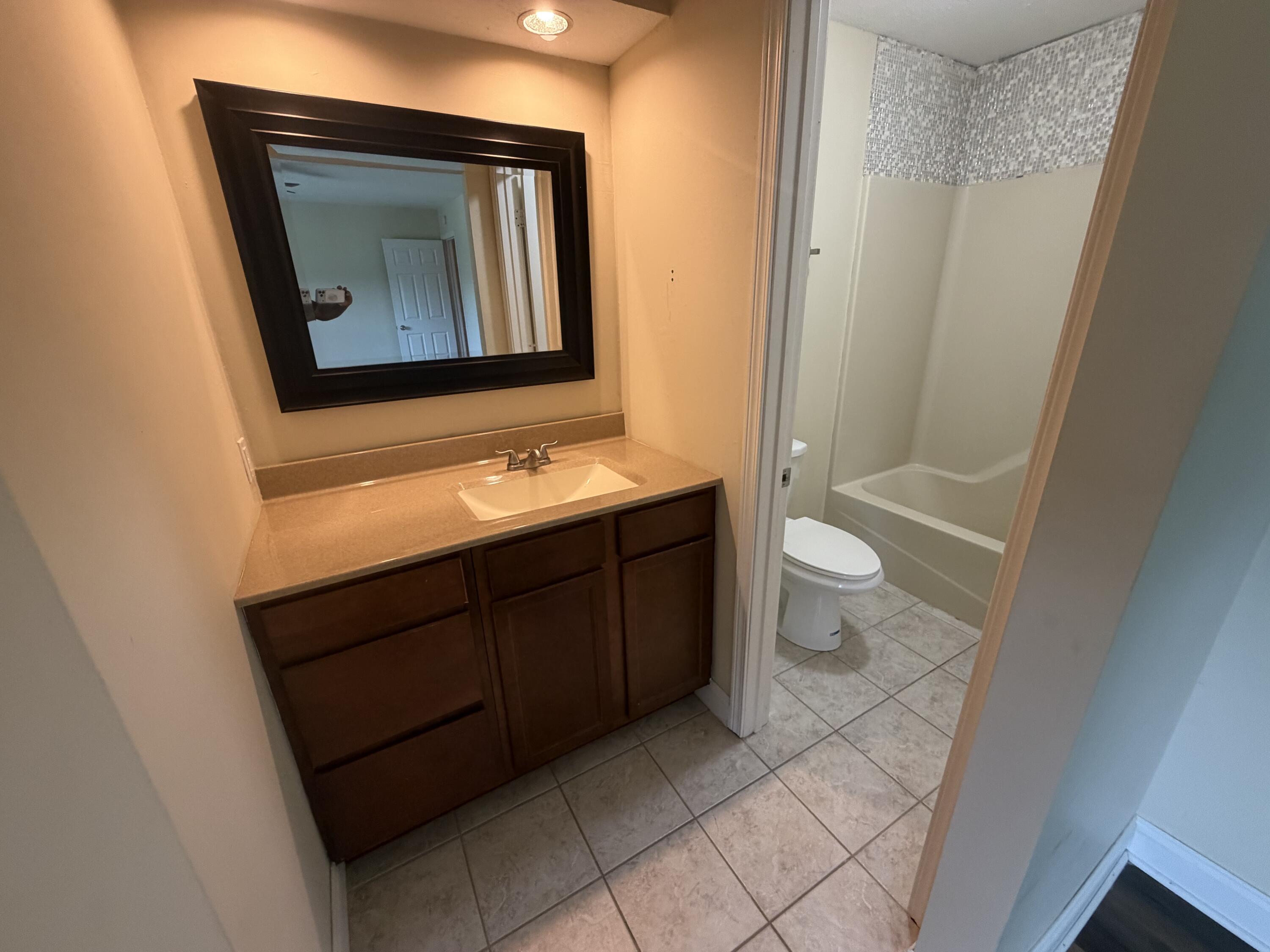 2032 Waterfront Dr D Property Photo 19