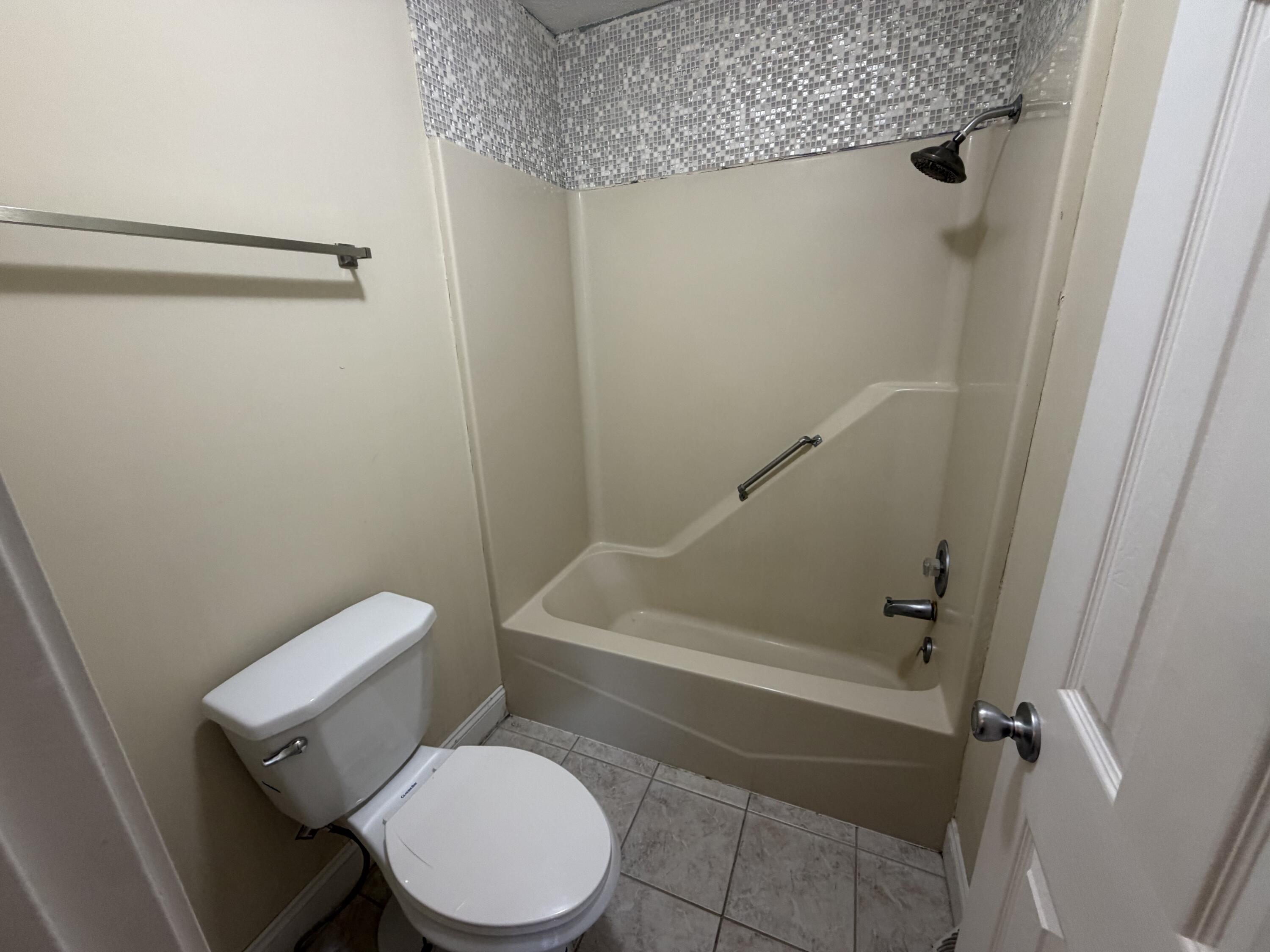 2032 Waterfront Dr D Property Photo 20