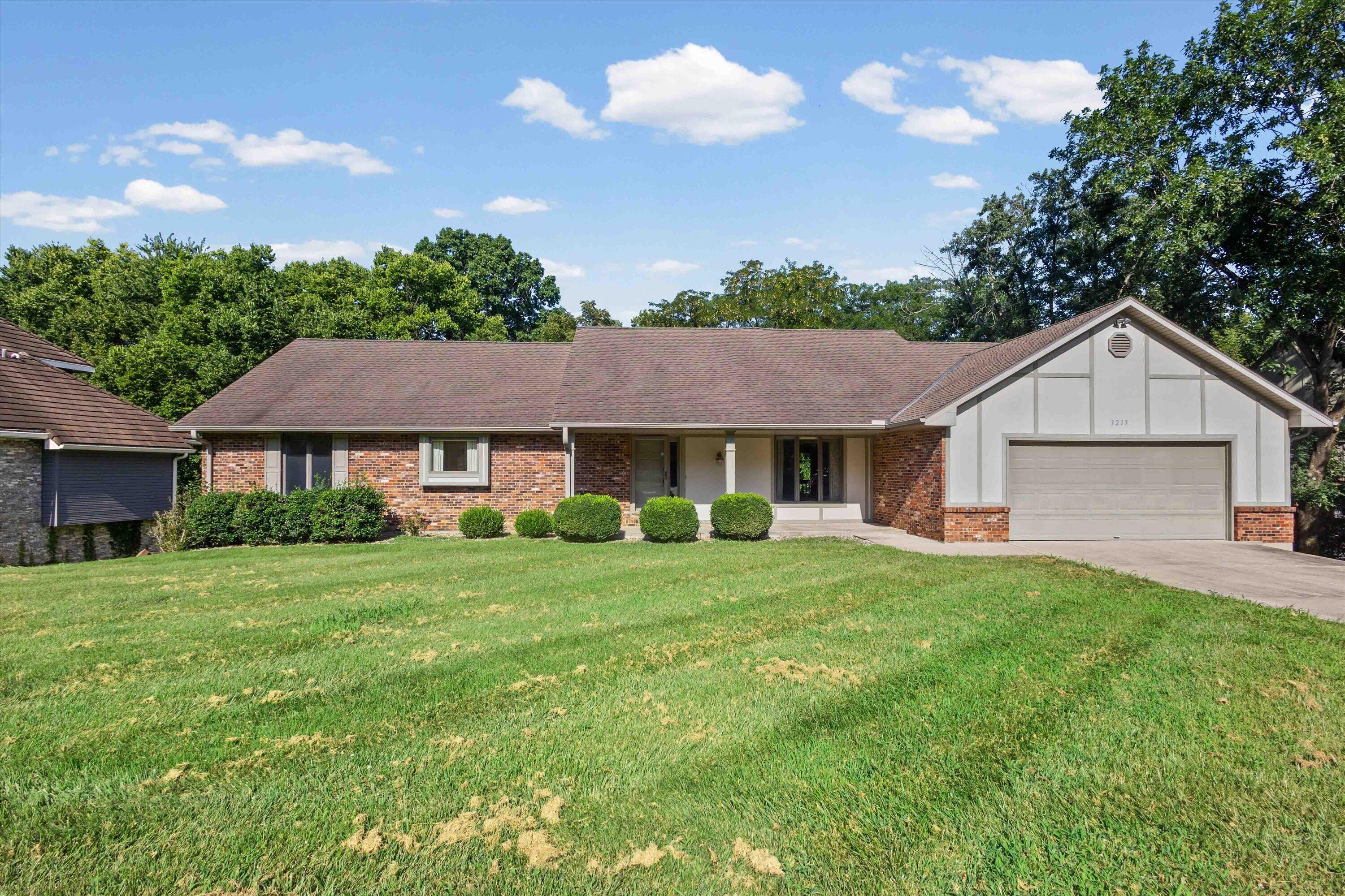 3213 WOODDALE LN