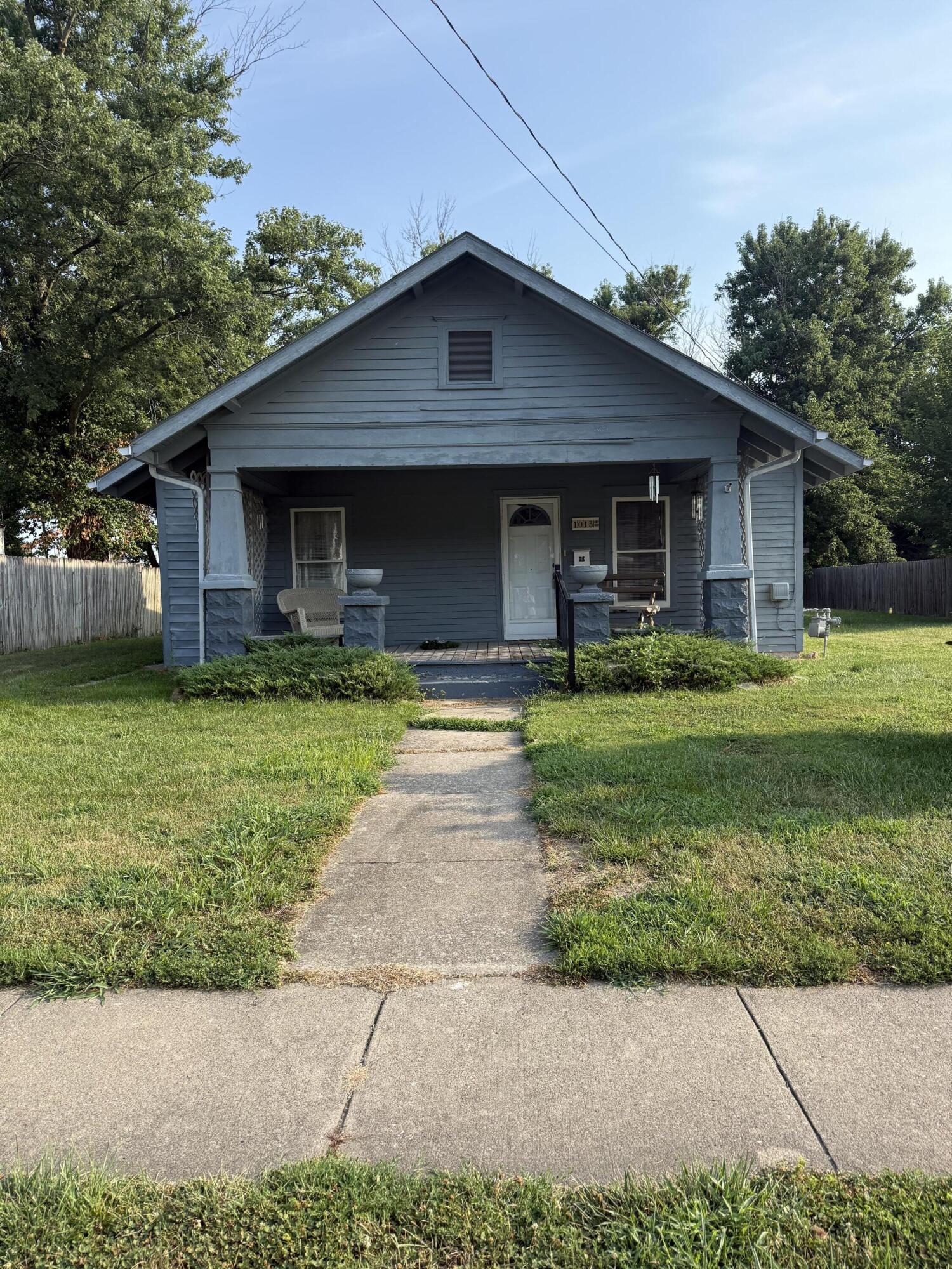 1013 W BOULEVARD ST Property Photo 1