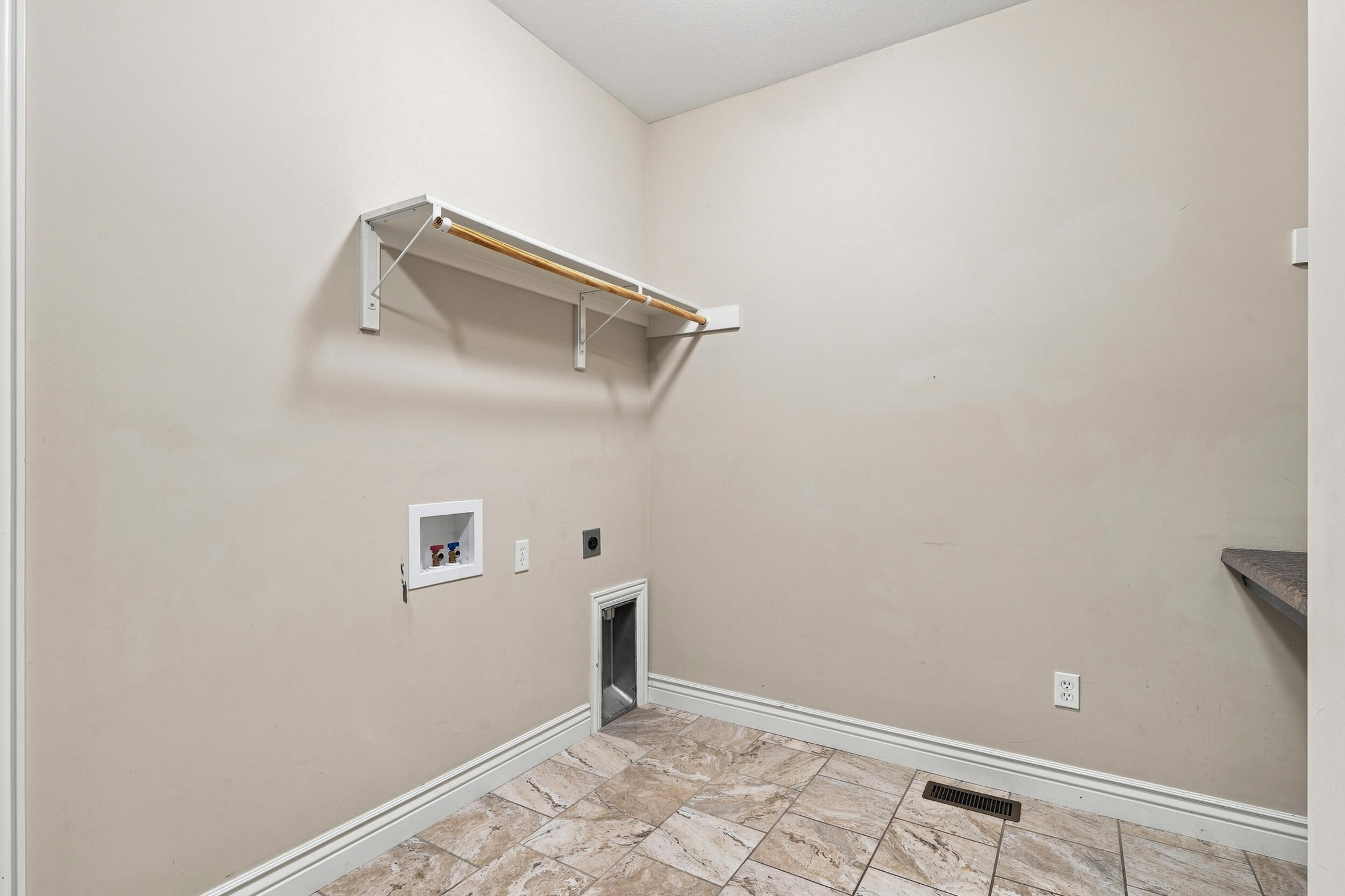 4810 Annandale Ct Property Photo 20