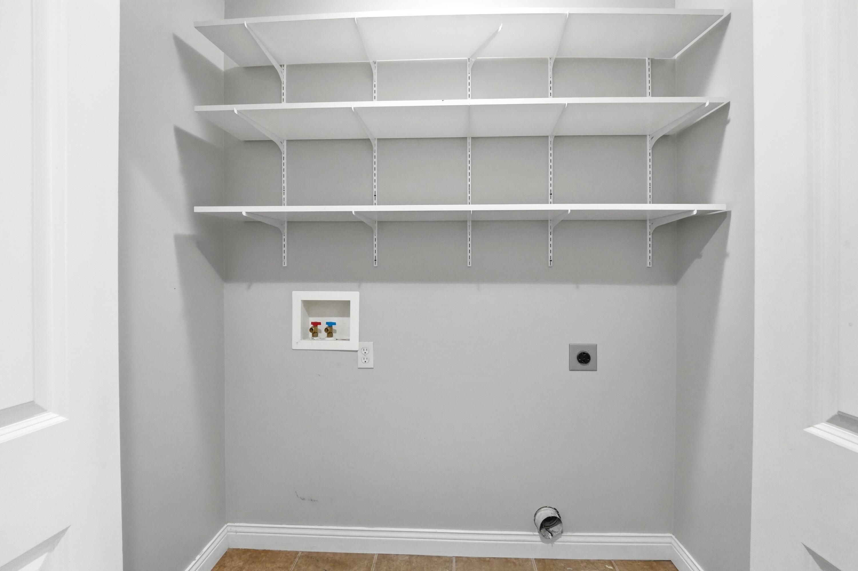 5805 Mahon Dr Property Photo 14
