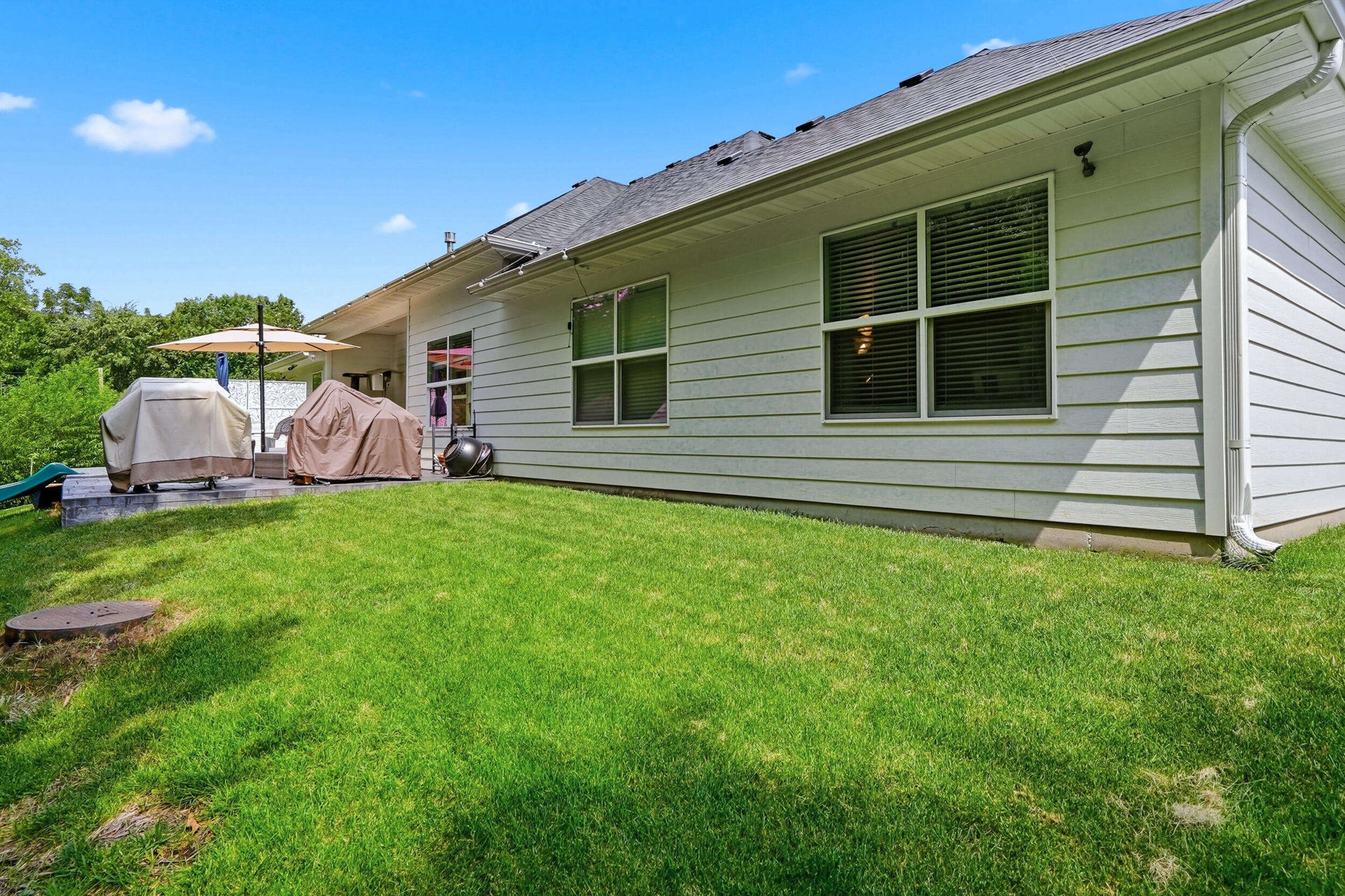 2404 Baxley Dr Property Photo 43
