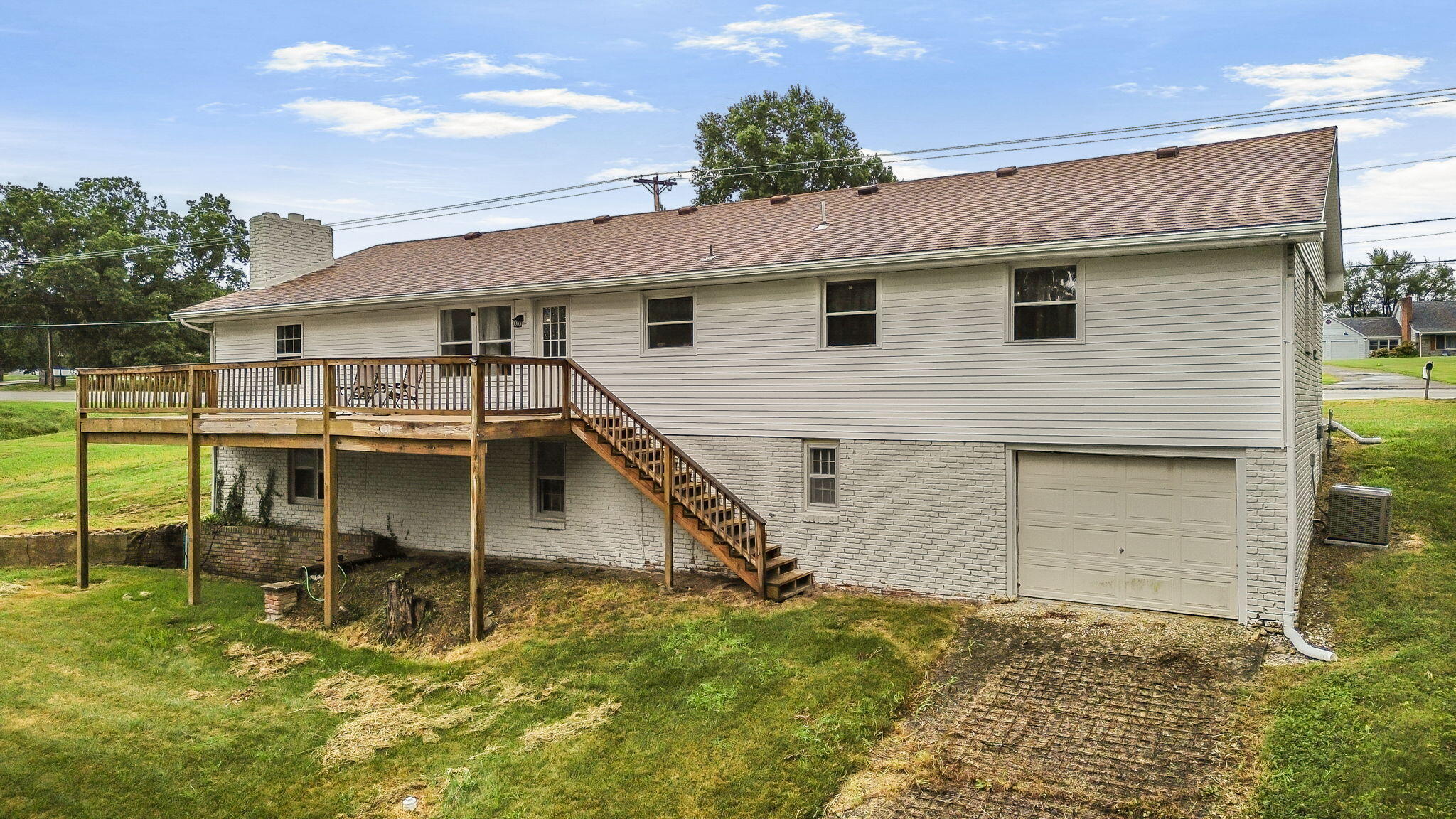 708 S Summit Dr Property Photo 19