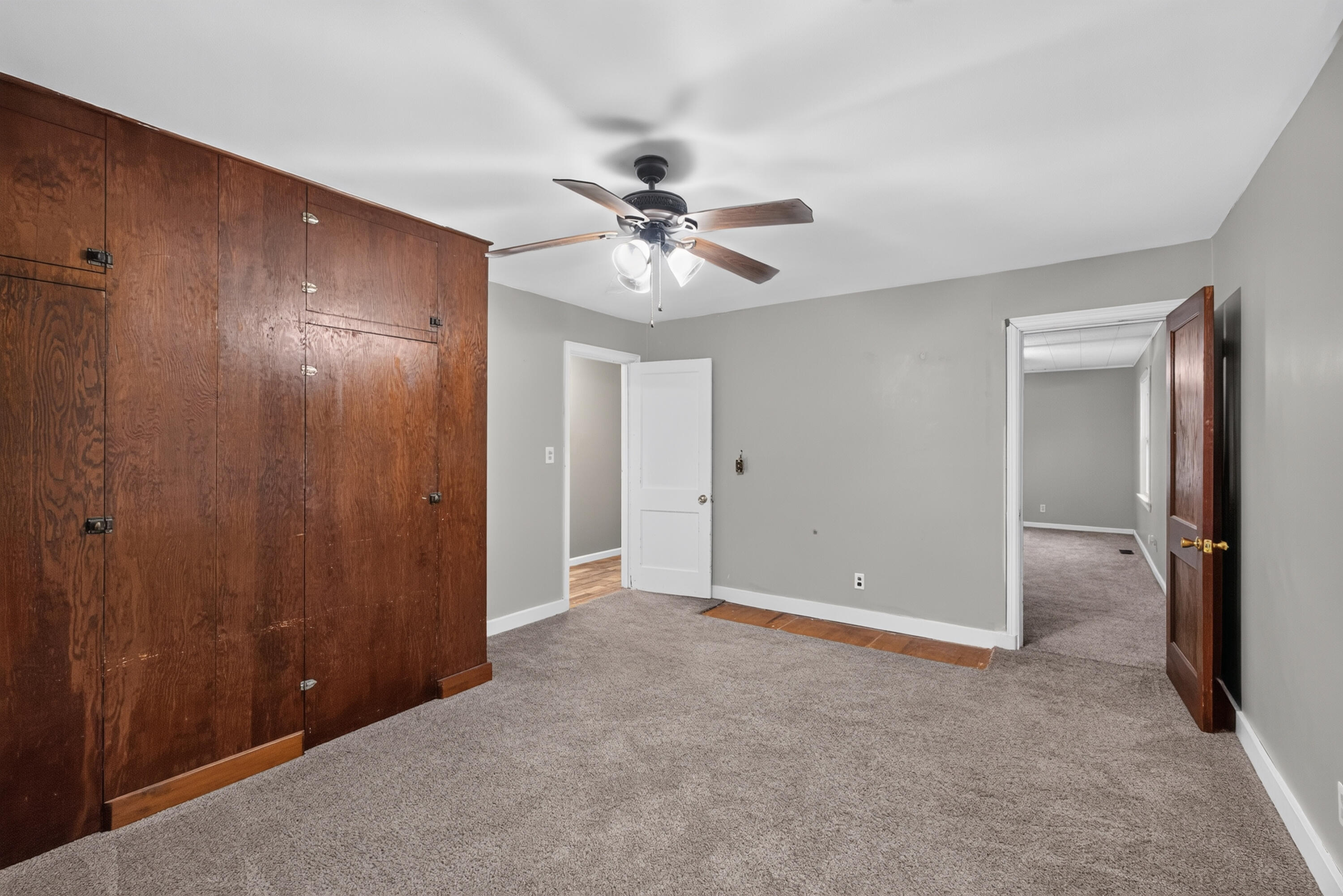 515 E Booth St Property Photo 9