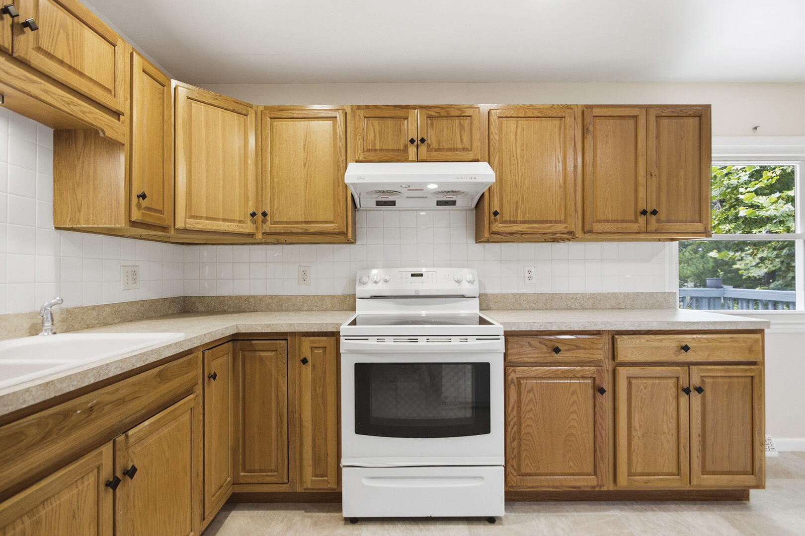 7 E Alhambra Dr Property Photo 8