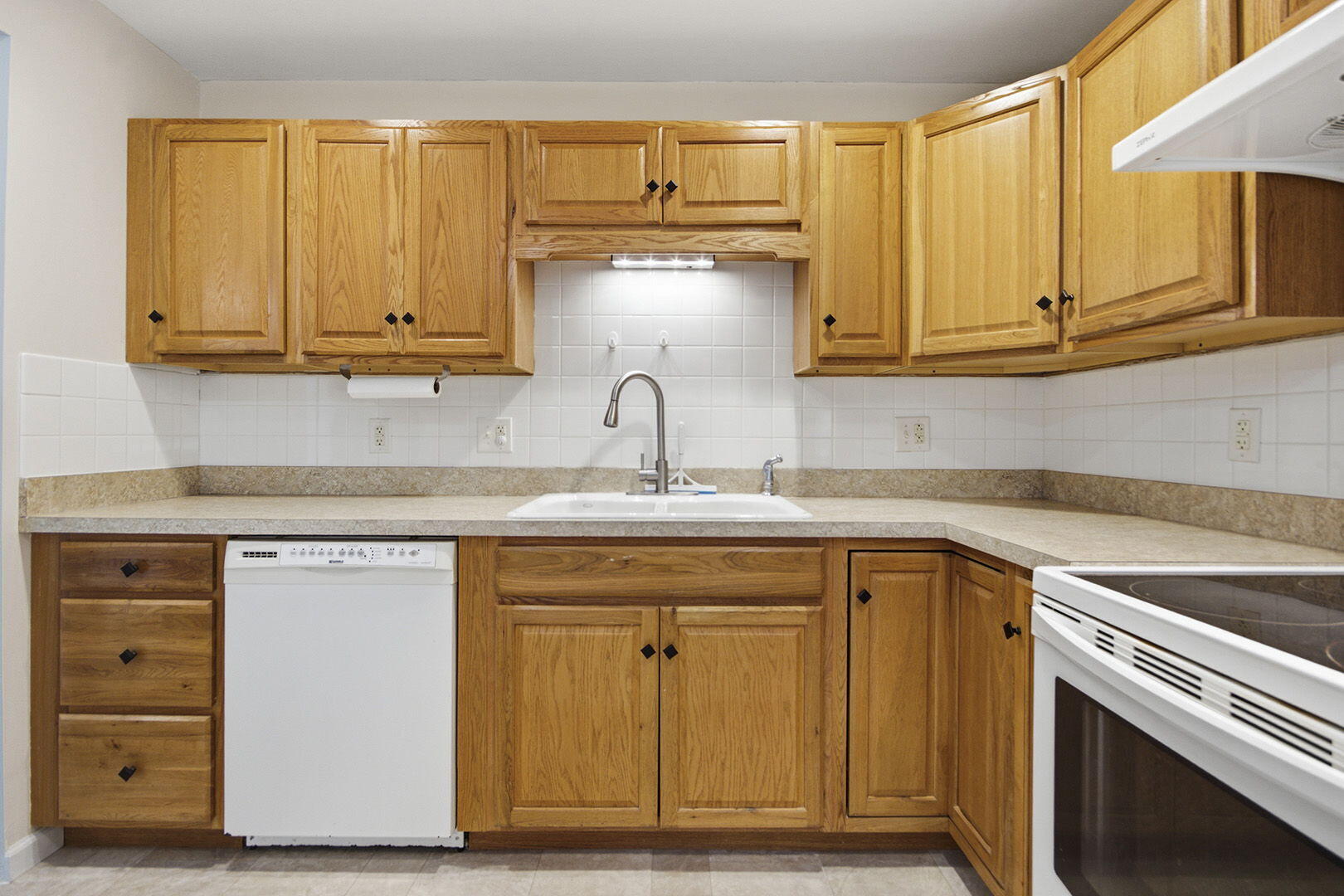 7 E Alhambra Dr Property Photo 10
