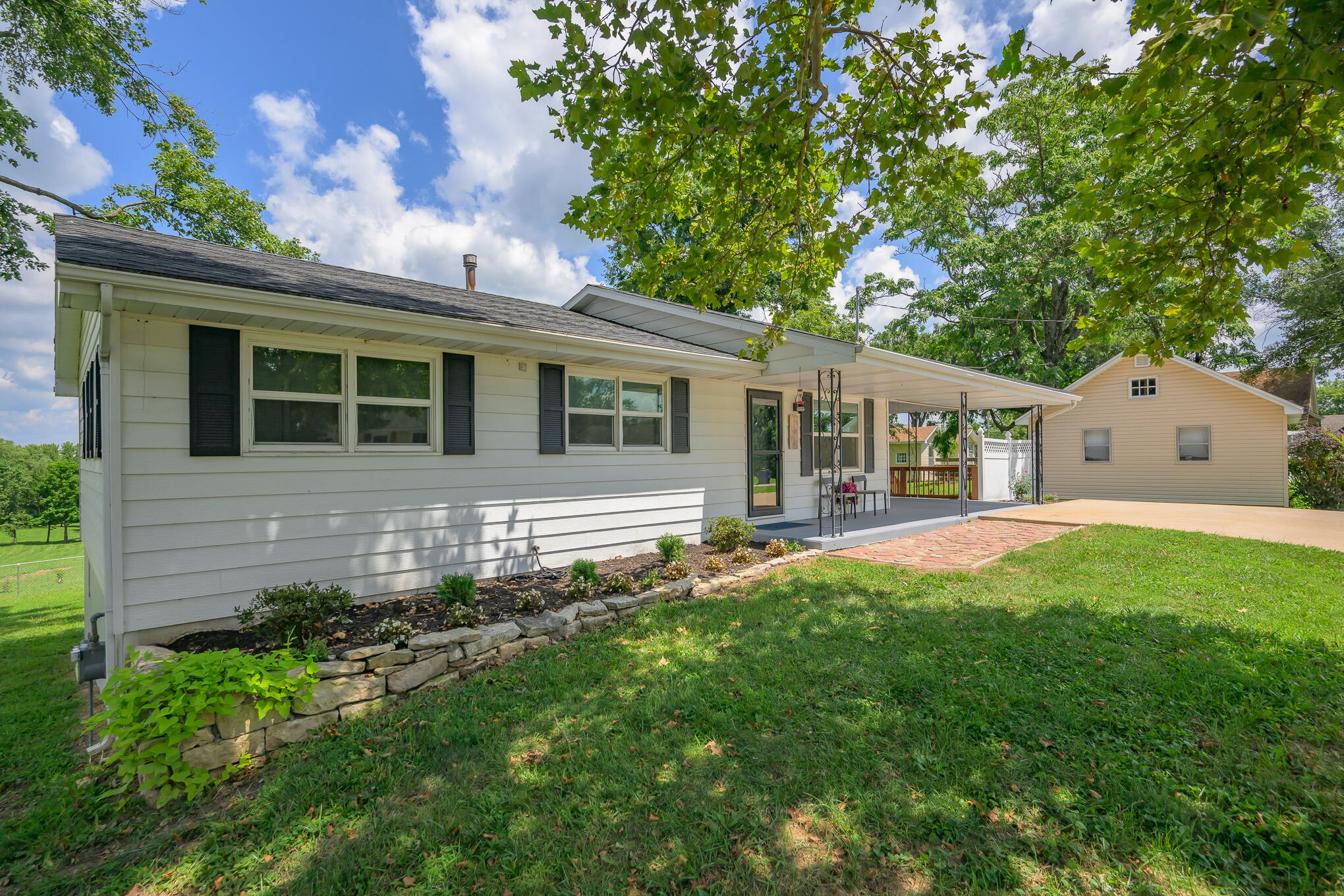 11812 Pine St Property Photo 19