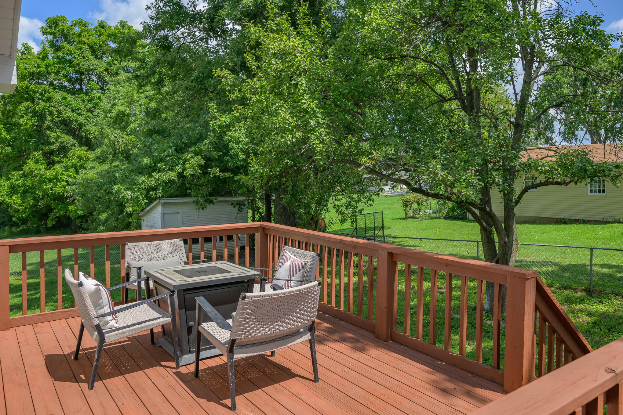 11812 Pine St Property Photo 23