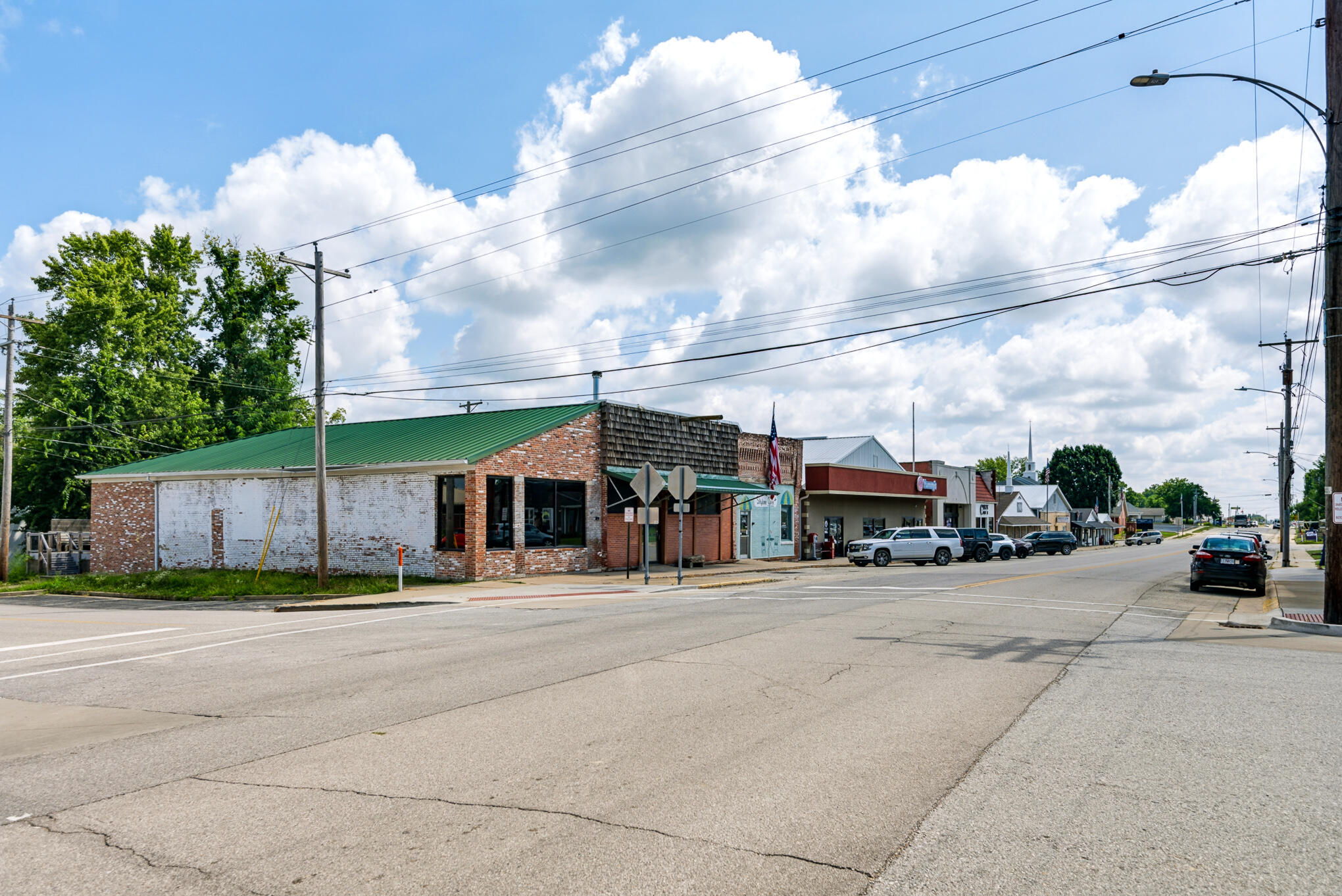 103 E Broadway Property Photo 3