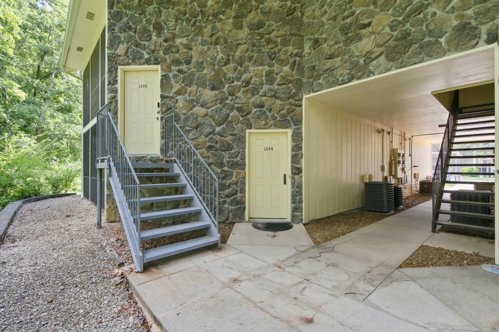 1508 Park Deville Pl Property Photo 4