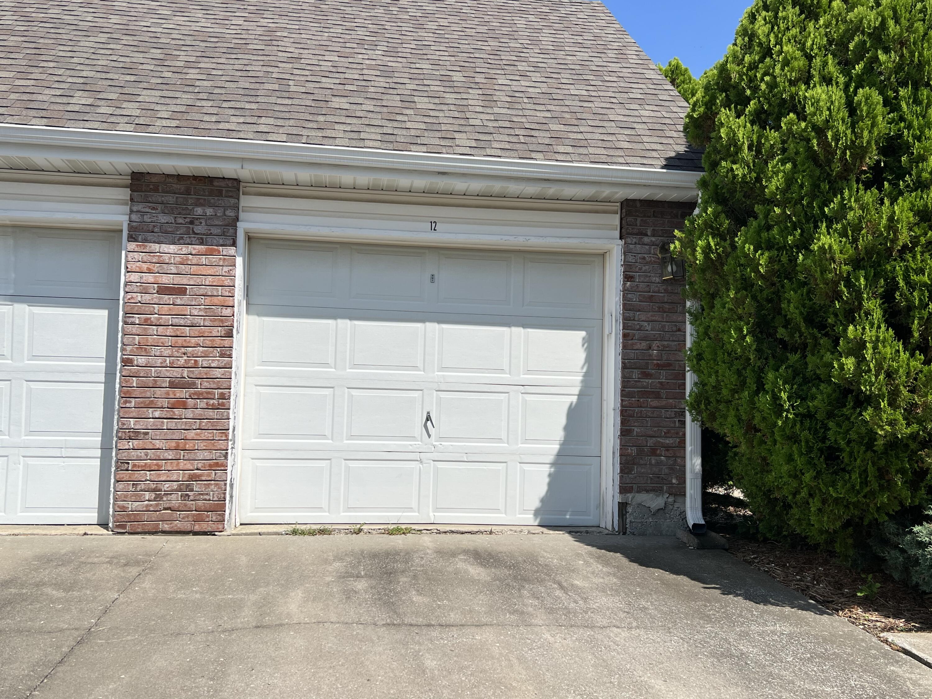 12 N Cedar Lake E Dr Property Photo 2