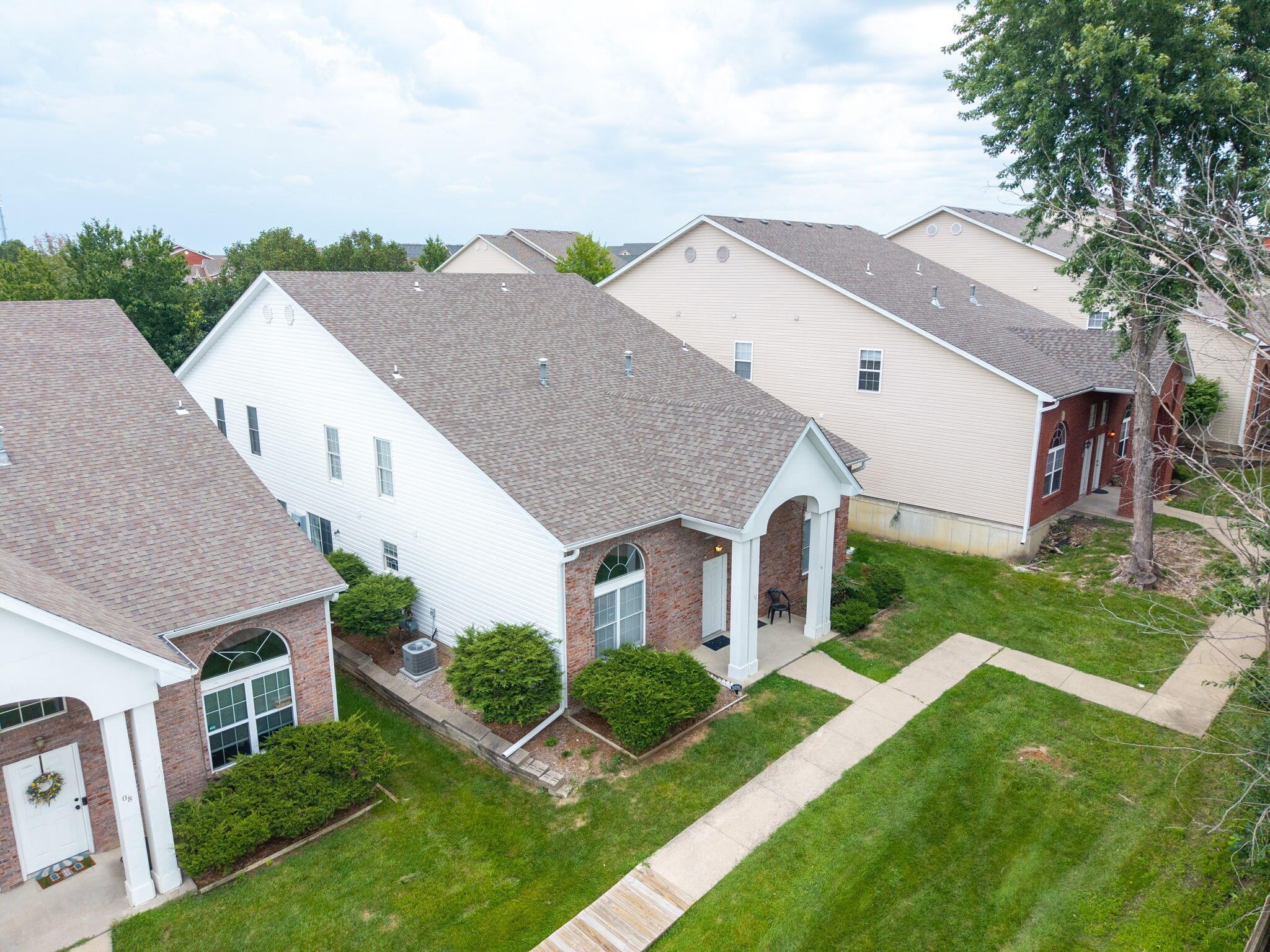 12 N Cedar Lake E Dr Property Photo 4
