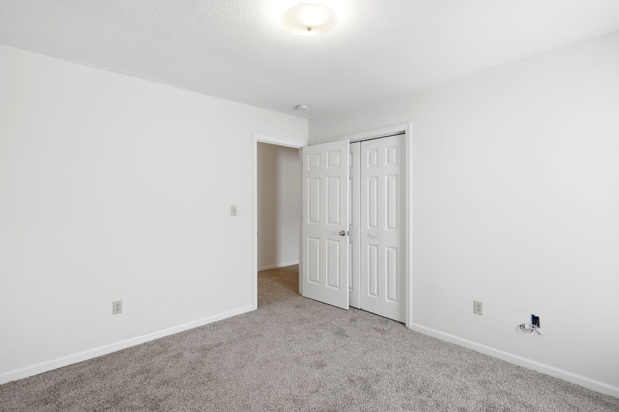 12 N Cedar Lake E Dr Property Photo 23