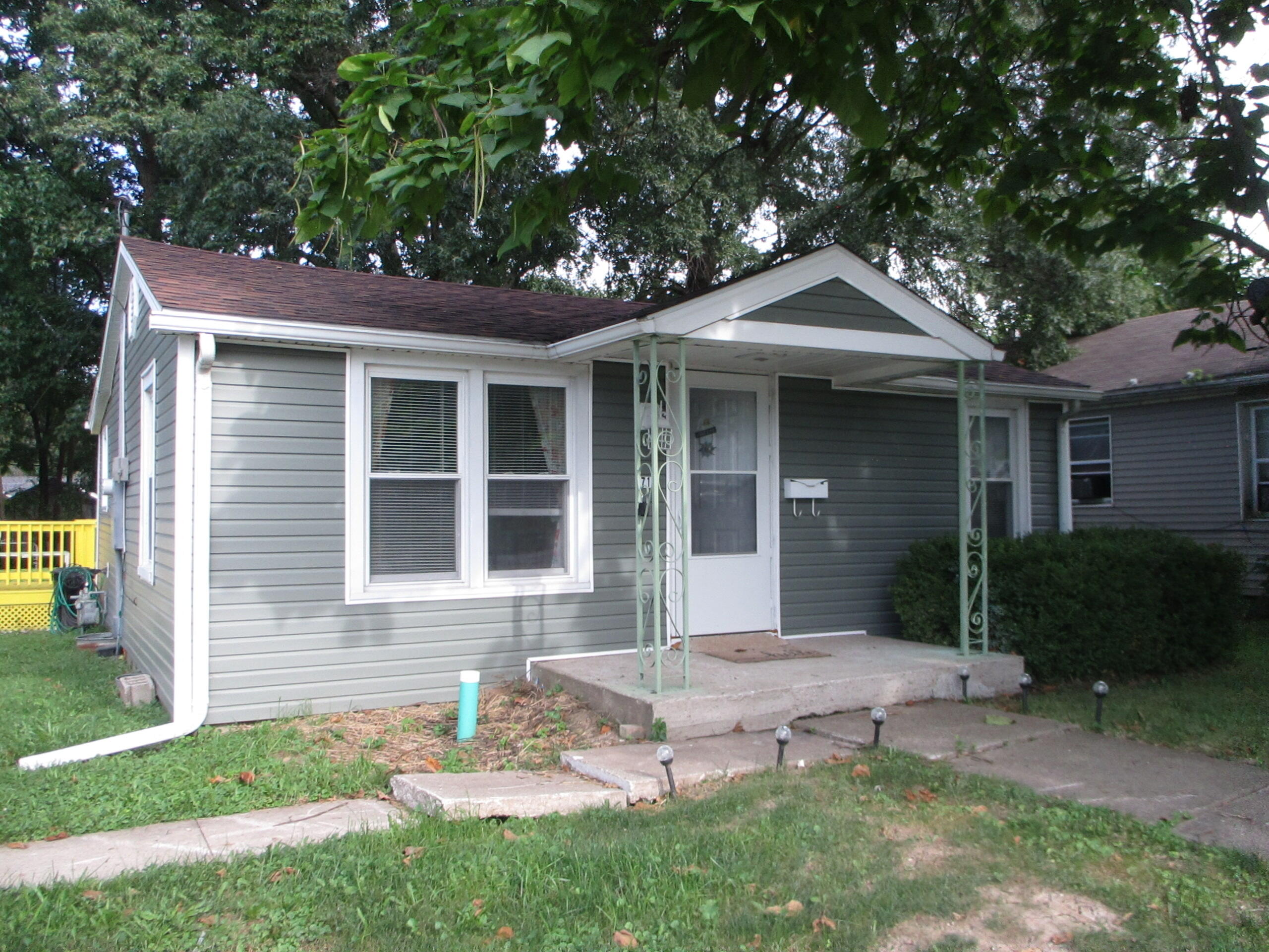 716 S Muldrow St Property Photo 1