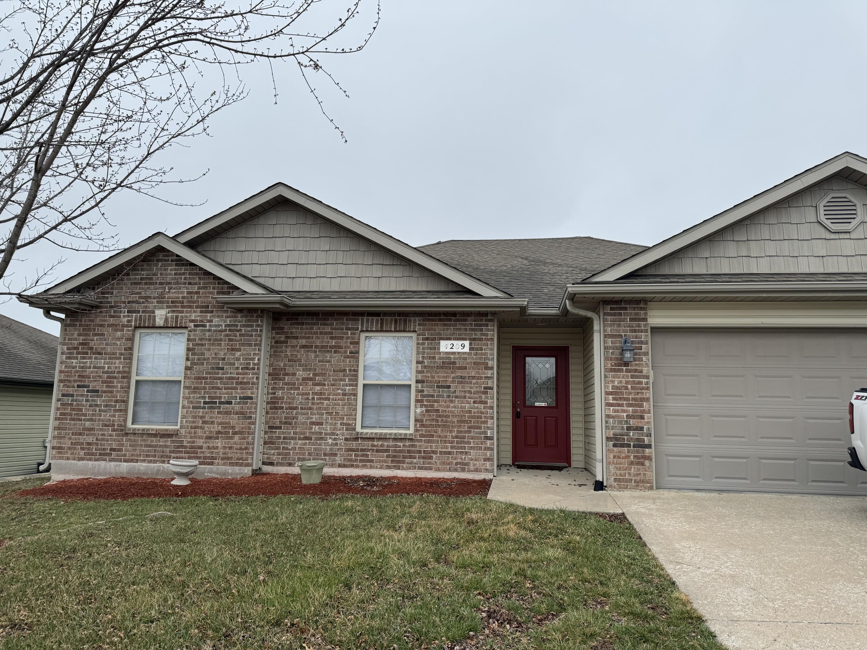 4209 Bold Venture Dr Property Photo 2