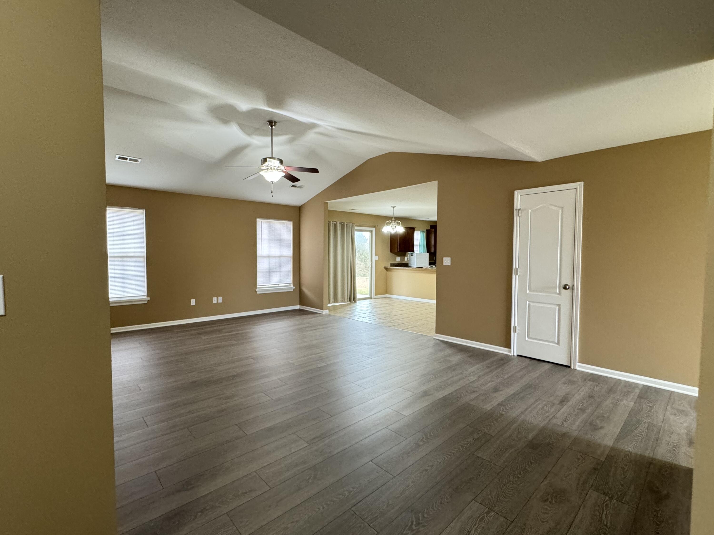 4209 Bold Venture Dr Property Photo 4