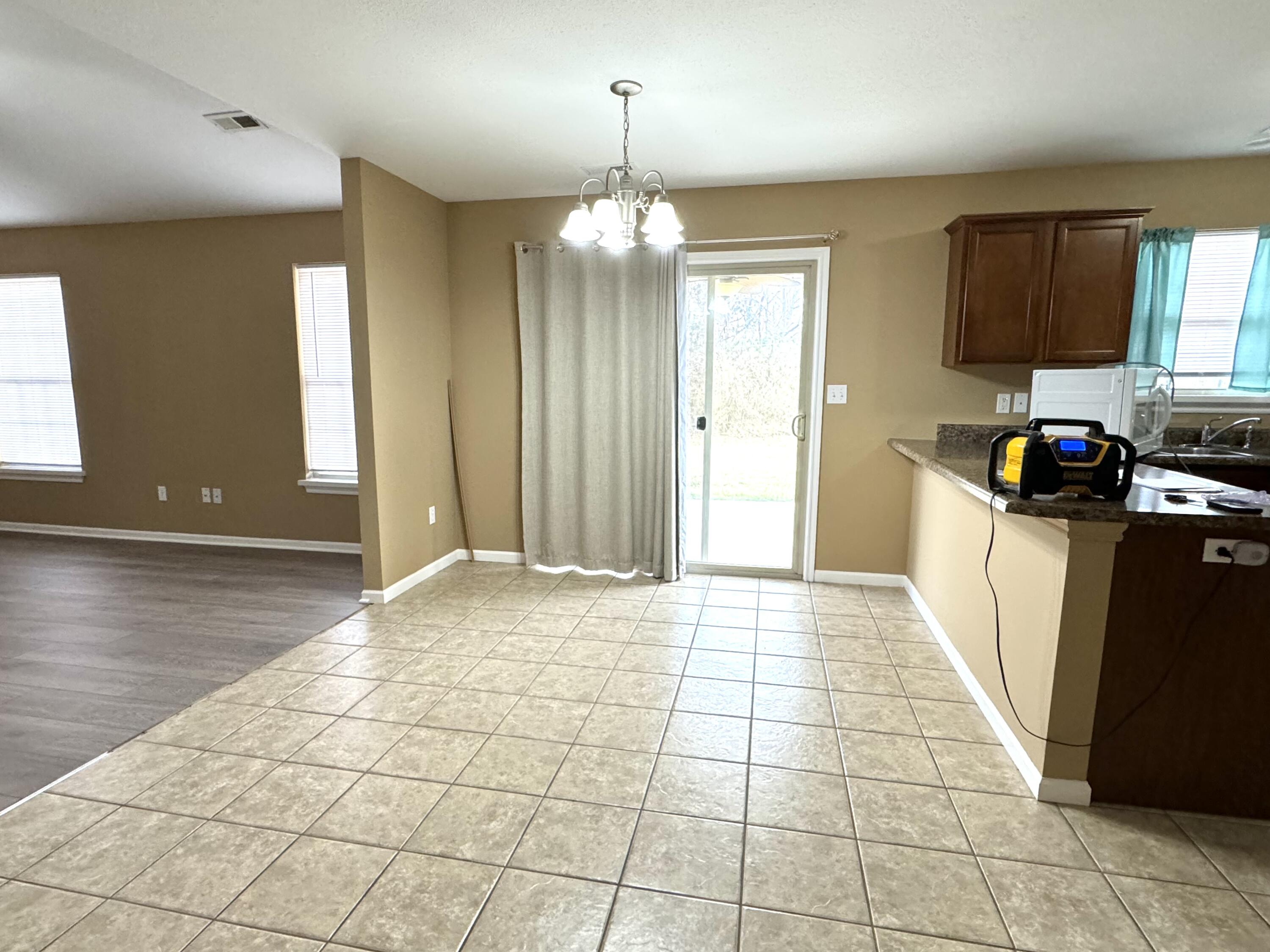 4209 Bold Venture Dr Property Photo 5