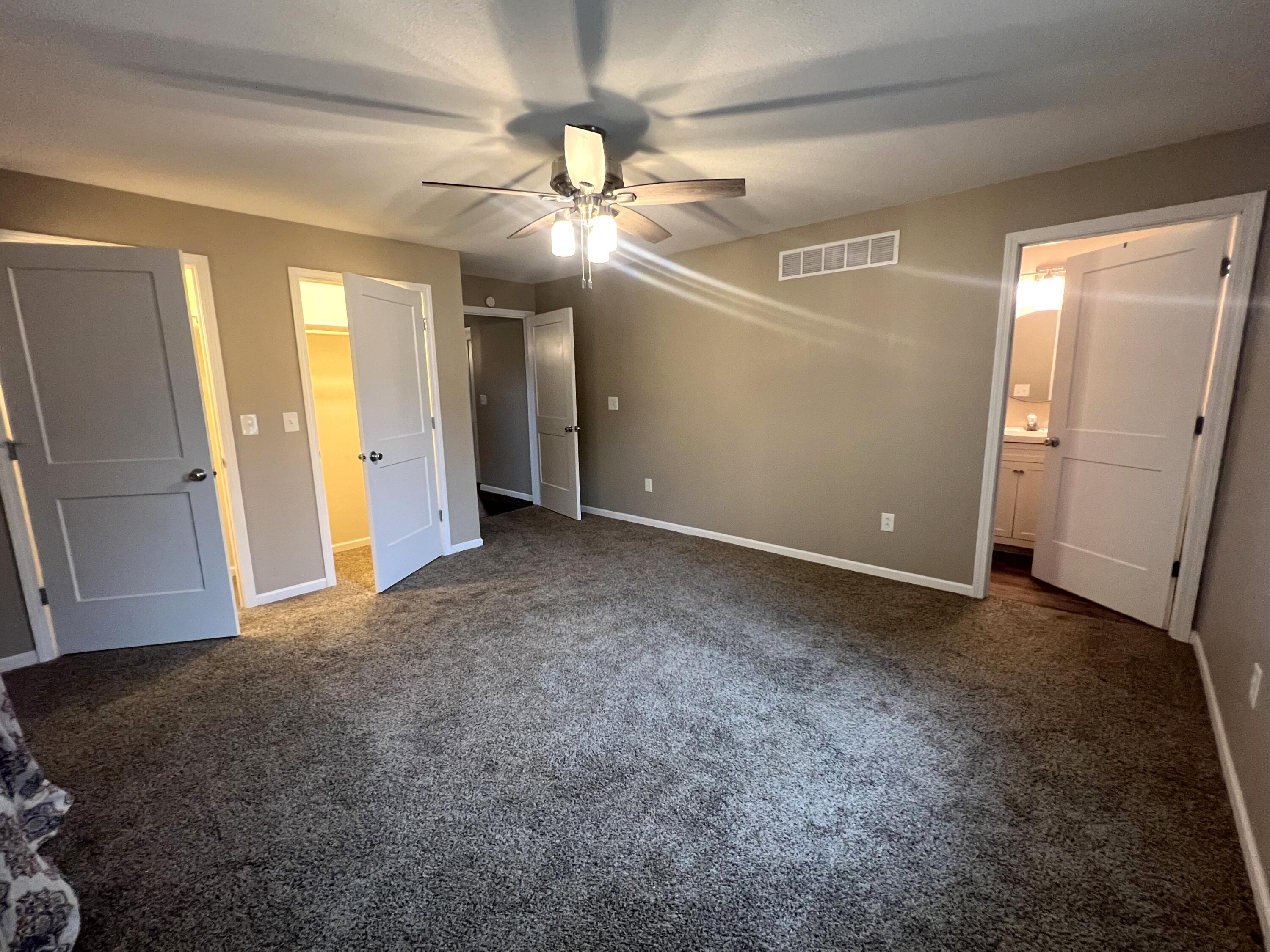 516 Roe St Property Photo 17