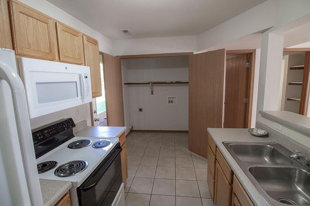 1529 Bodie Dr Property Photo 7