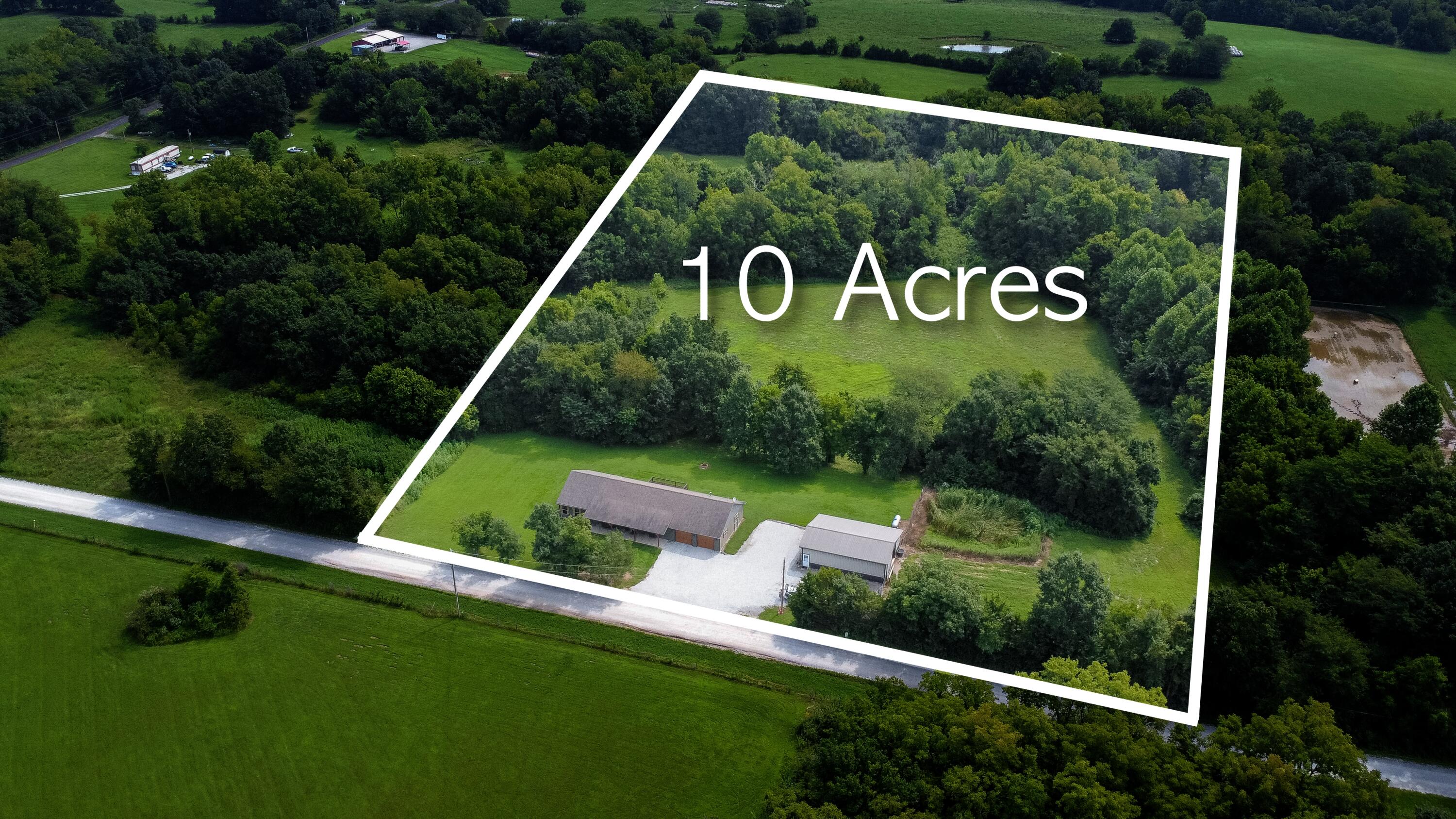 10350 N Everett School Road Property Photo 2