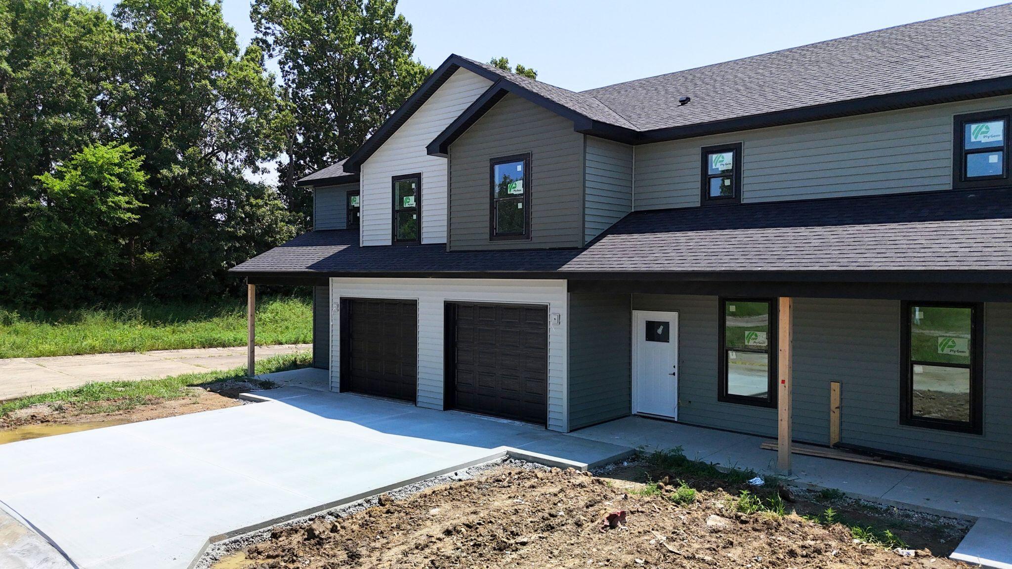 5000 Derby Ridge Dr 206 Property Photo 2