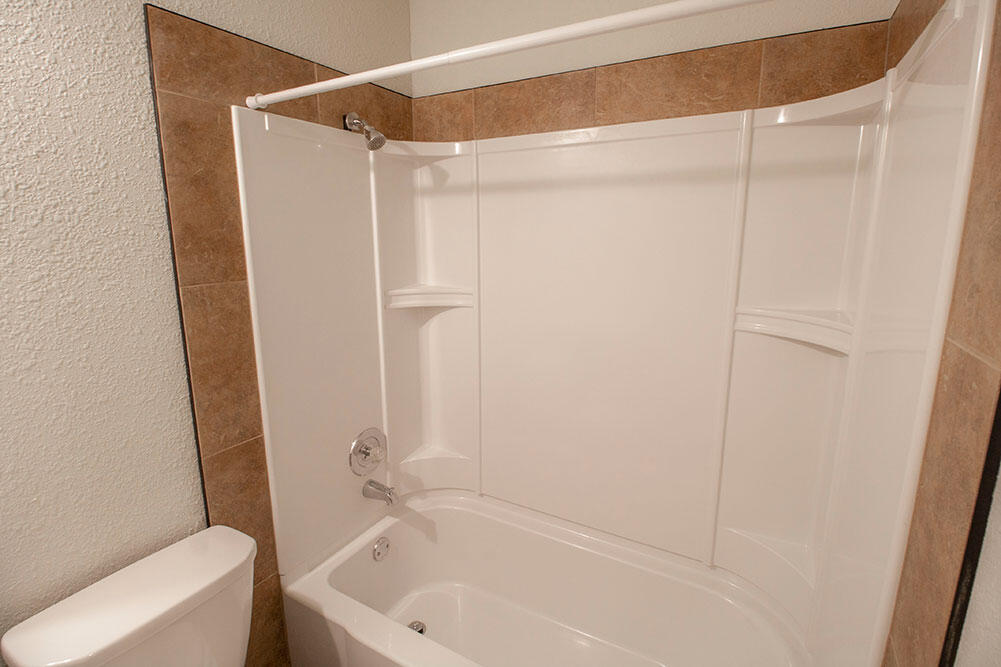 1005 W Ash St Property Photo 11