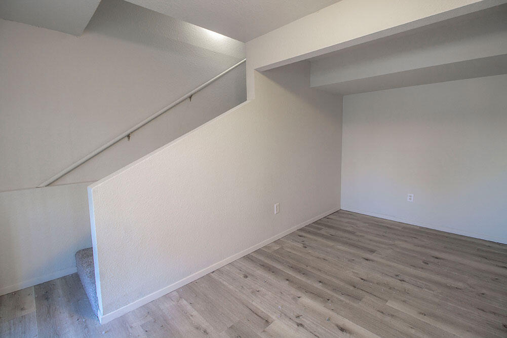 1005 W Ash St Property Photo 15