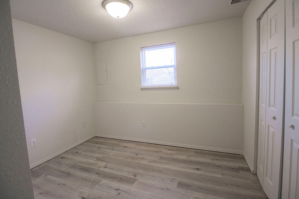 1005 W Ash St Property Photo 22