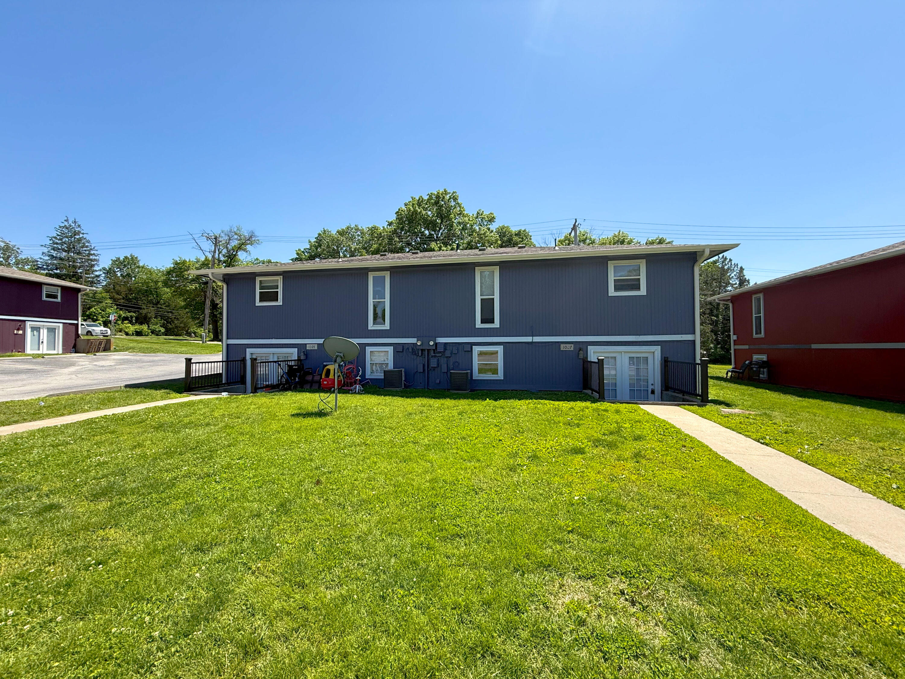 1005 W Ash St Property Photo 27