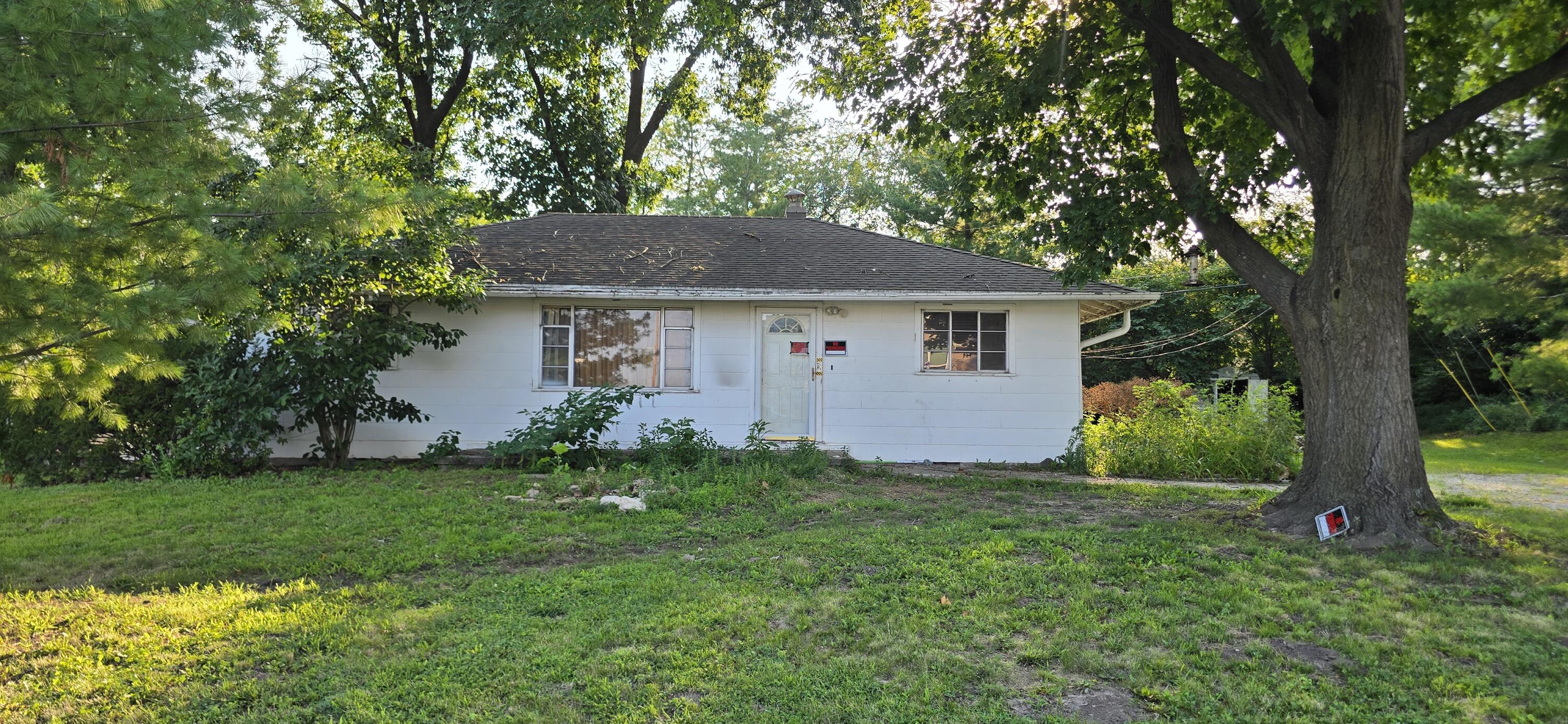1113 EASTLAND CIR Property Photo 1