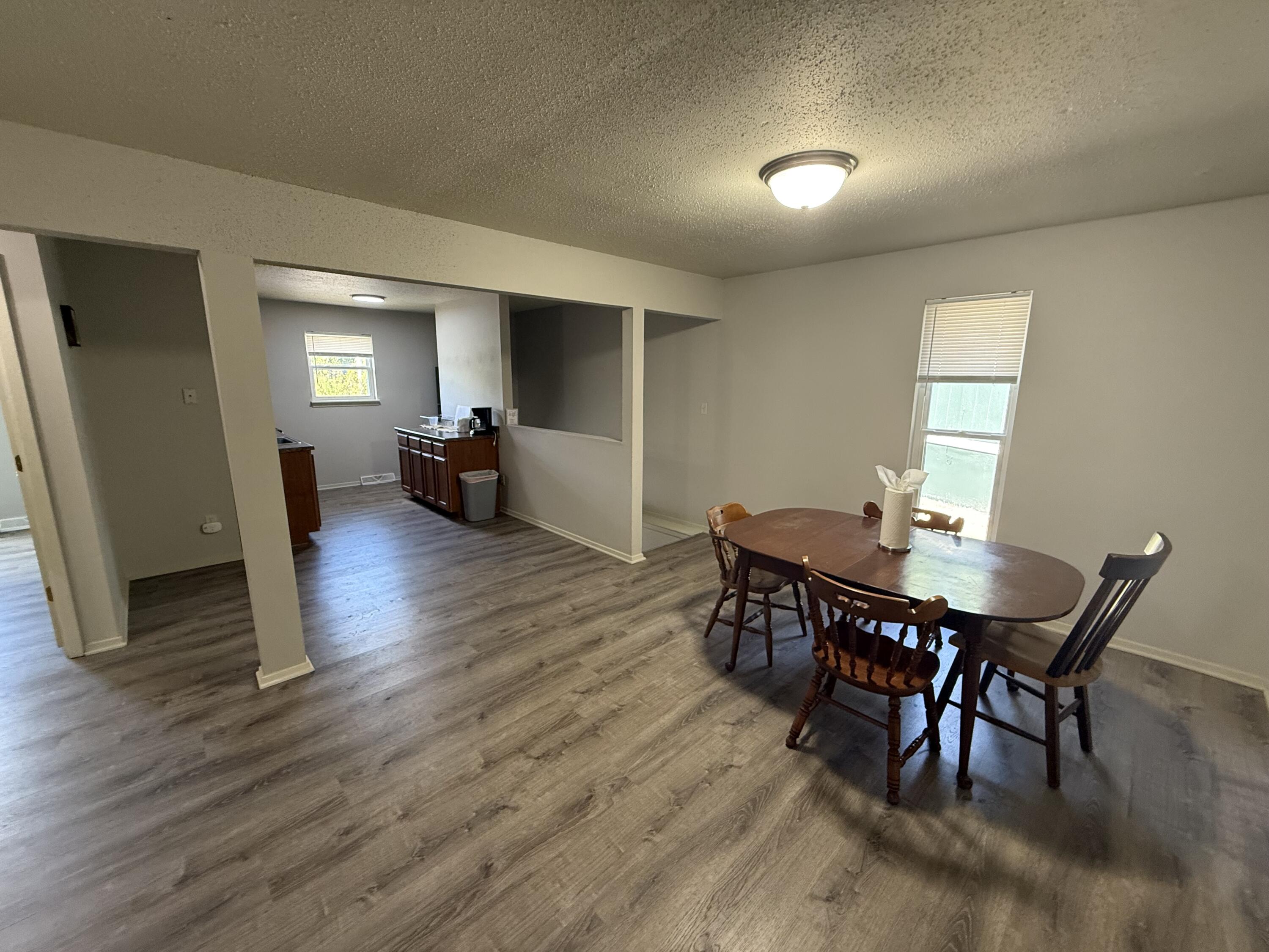 207 Wheaton Ct Property Photo 2