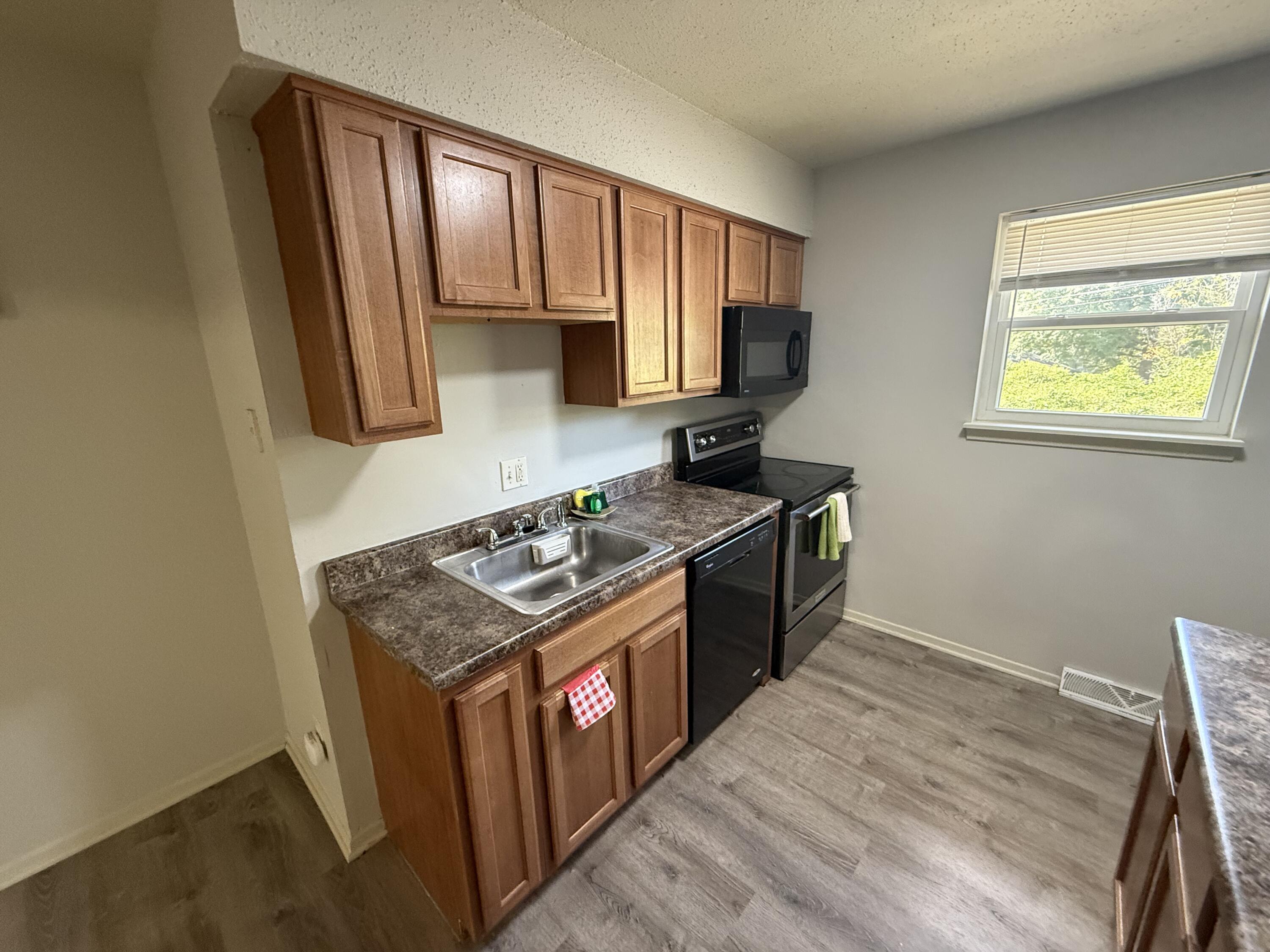 207 Wheaton Ct Property Photo 5