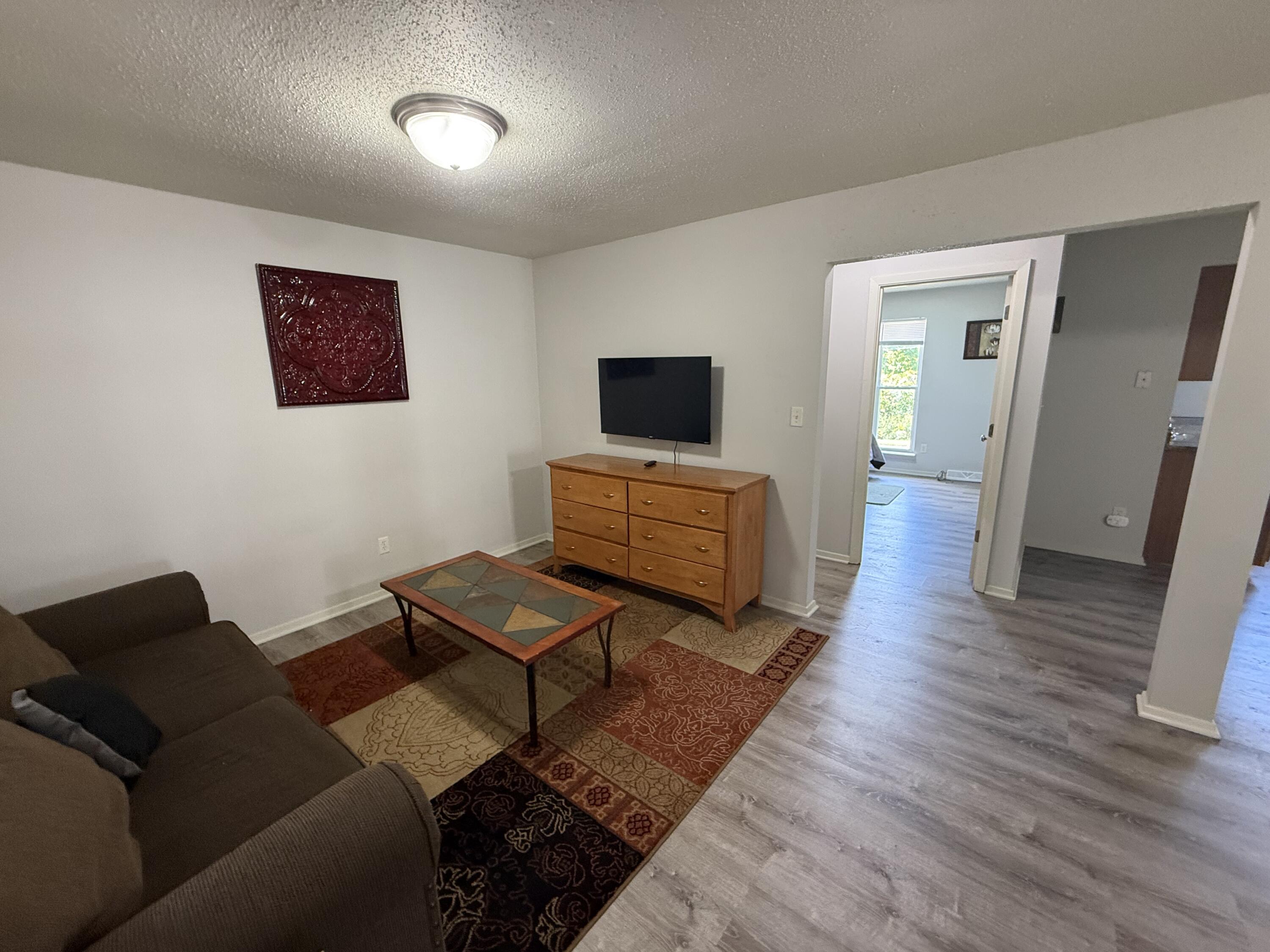 207 Wheaton Ct Property Photo 7