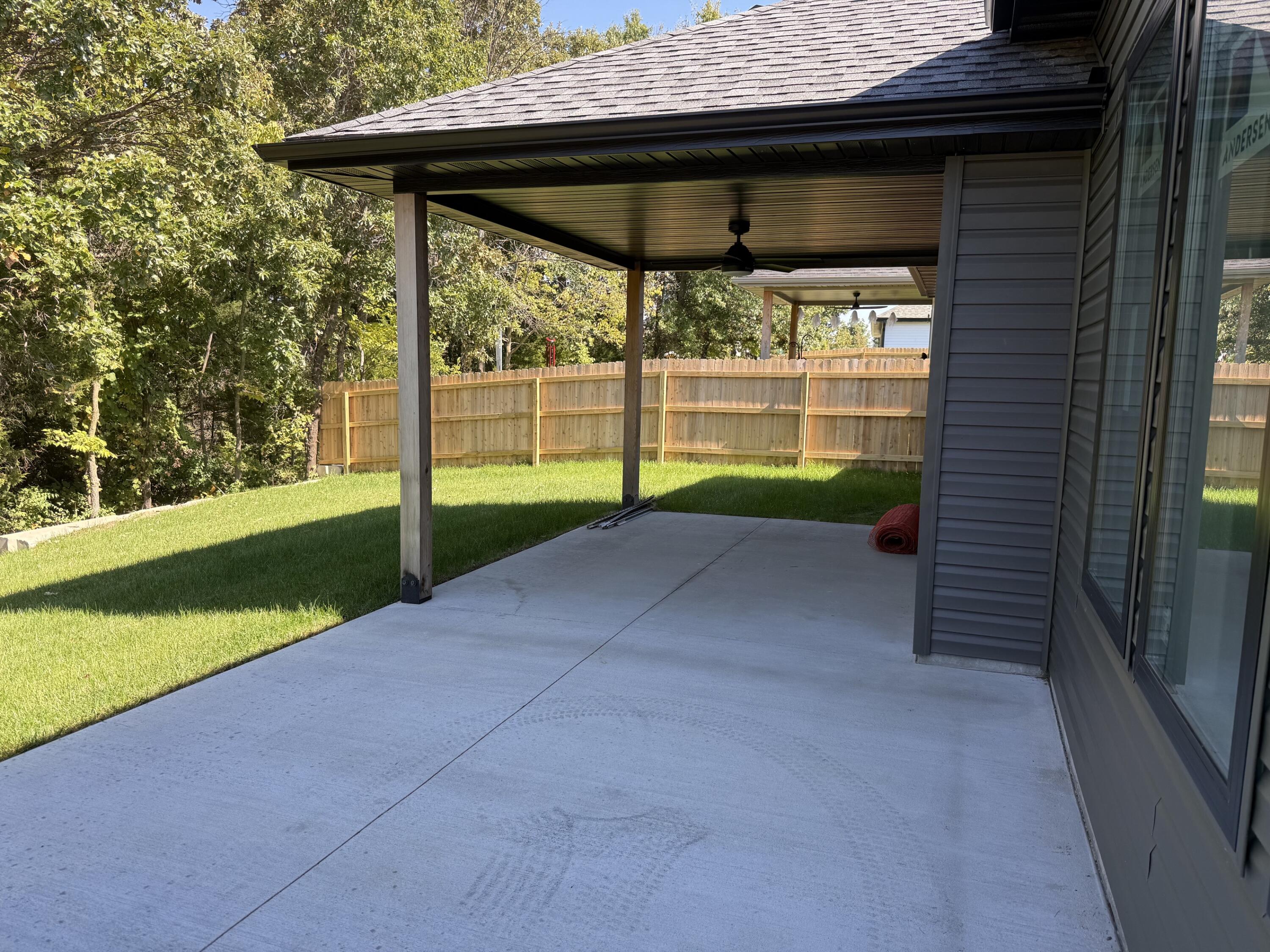 3513 Jagged Leaf Dr Property Photo 4