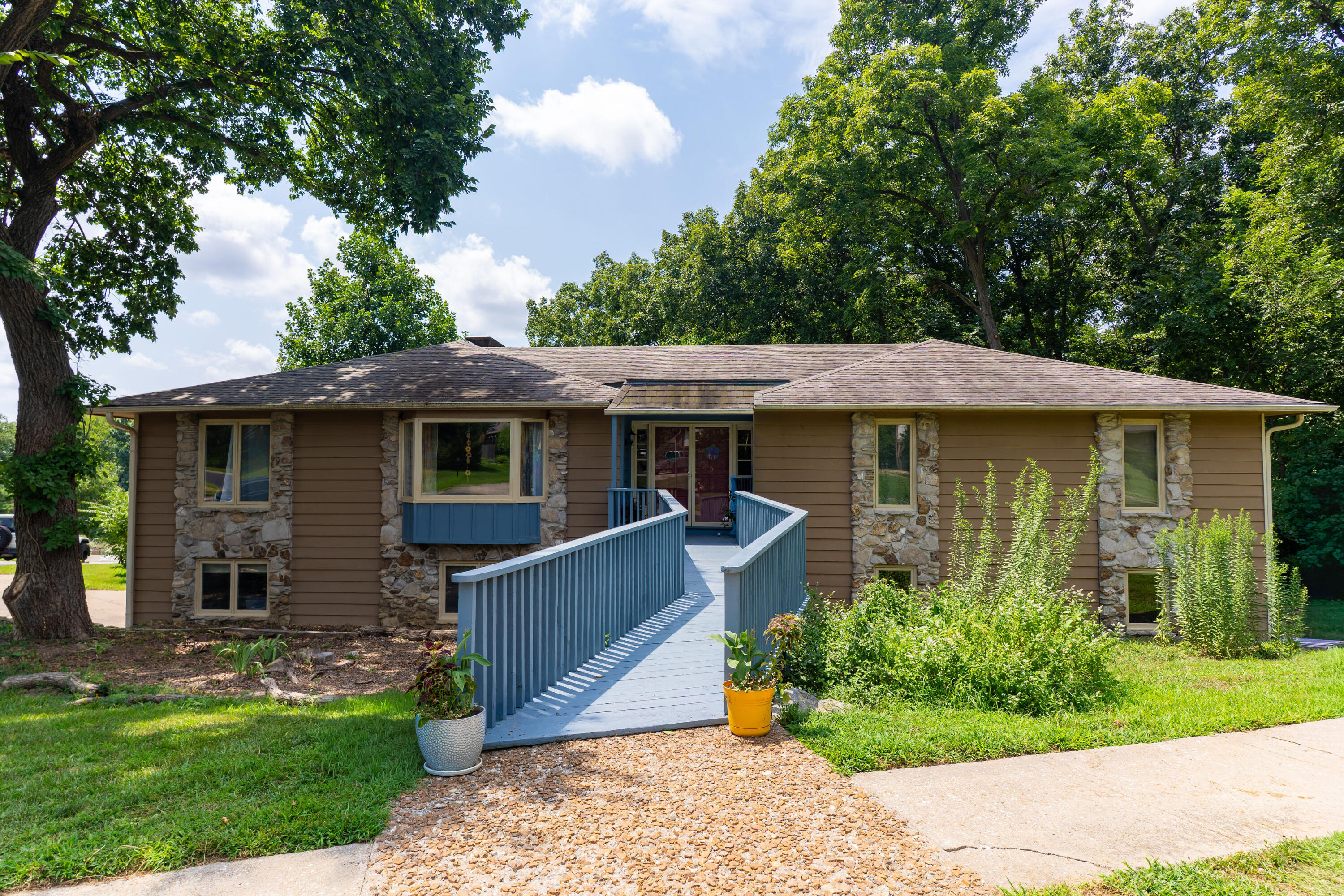 2804 OVERHILL RD