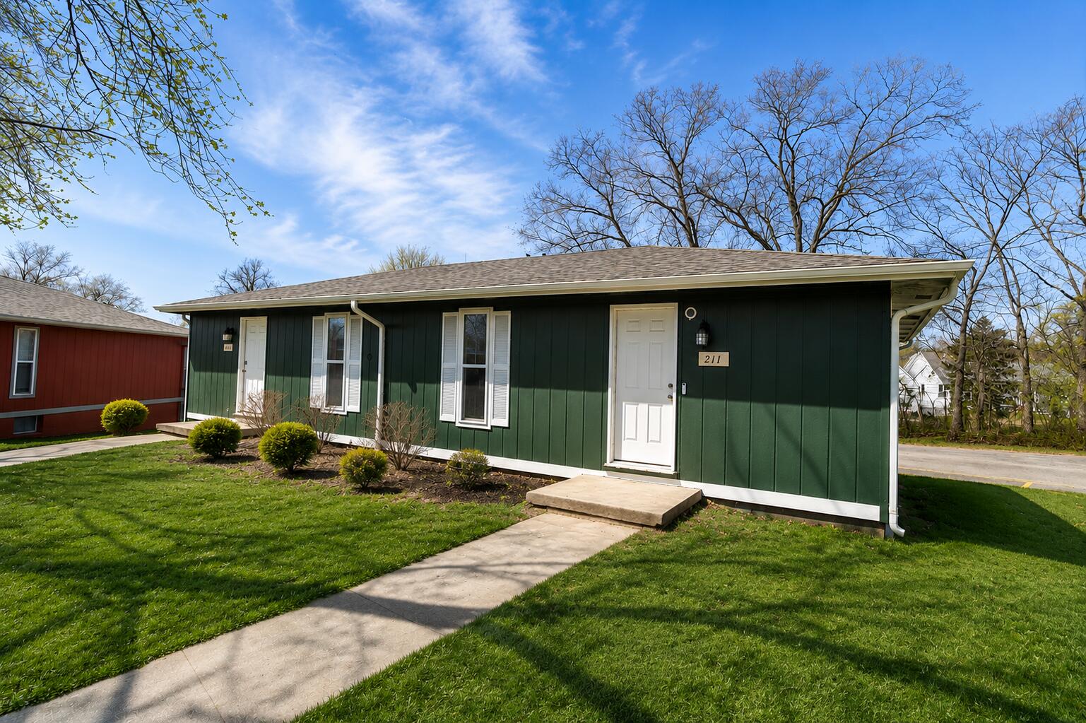 211 Wheaton Ct Property Photo 1