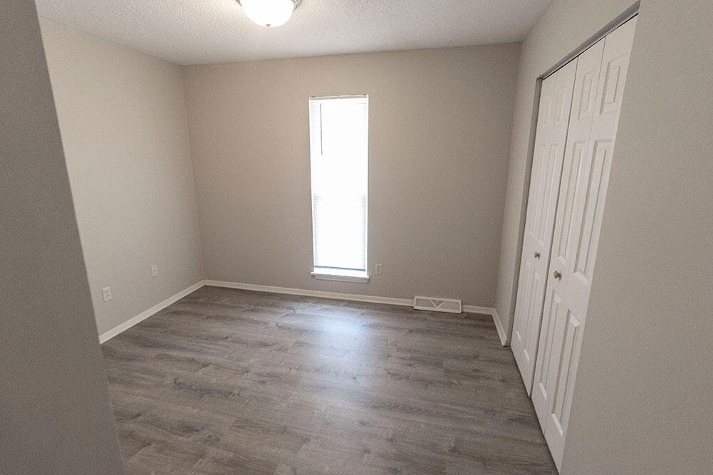 211 Wheaton Ct Property Photo 9