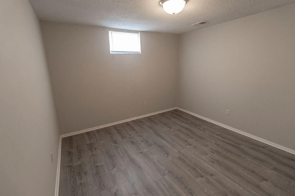 211 Wheaton Ct Property Photo 18