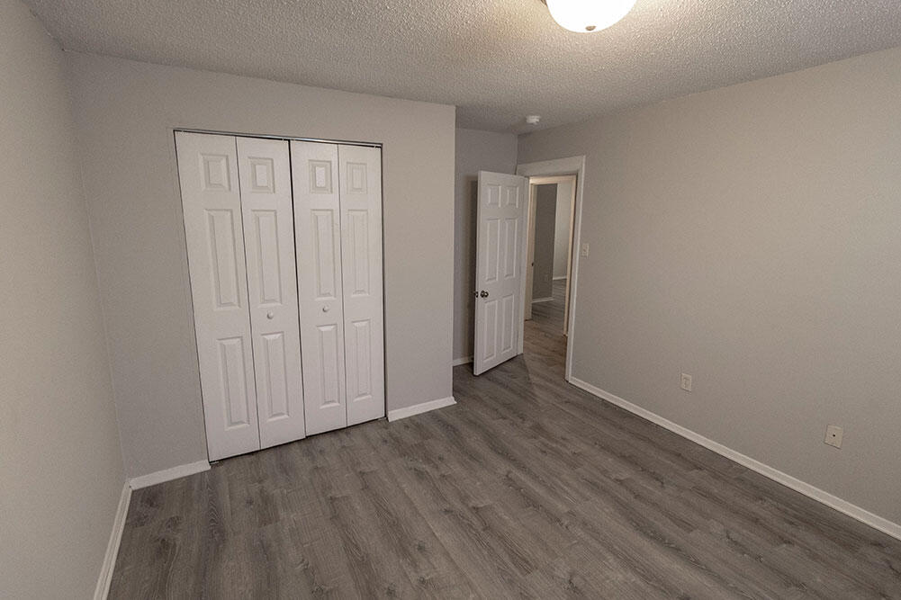 211 Wheaton Ct Property Photo 20