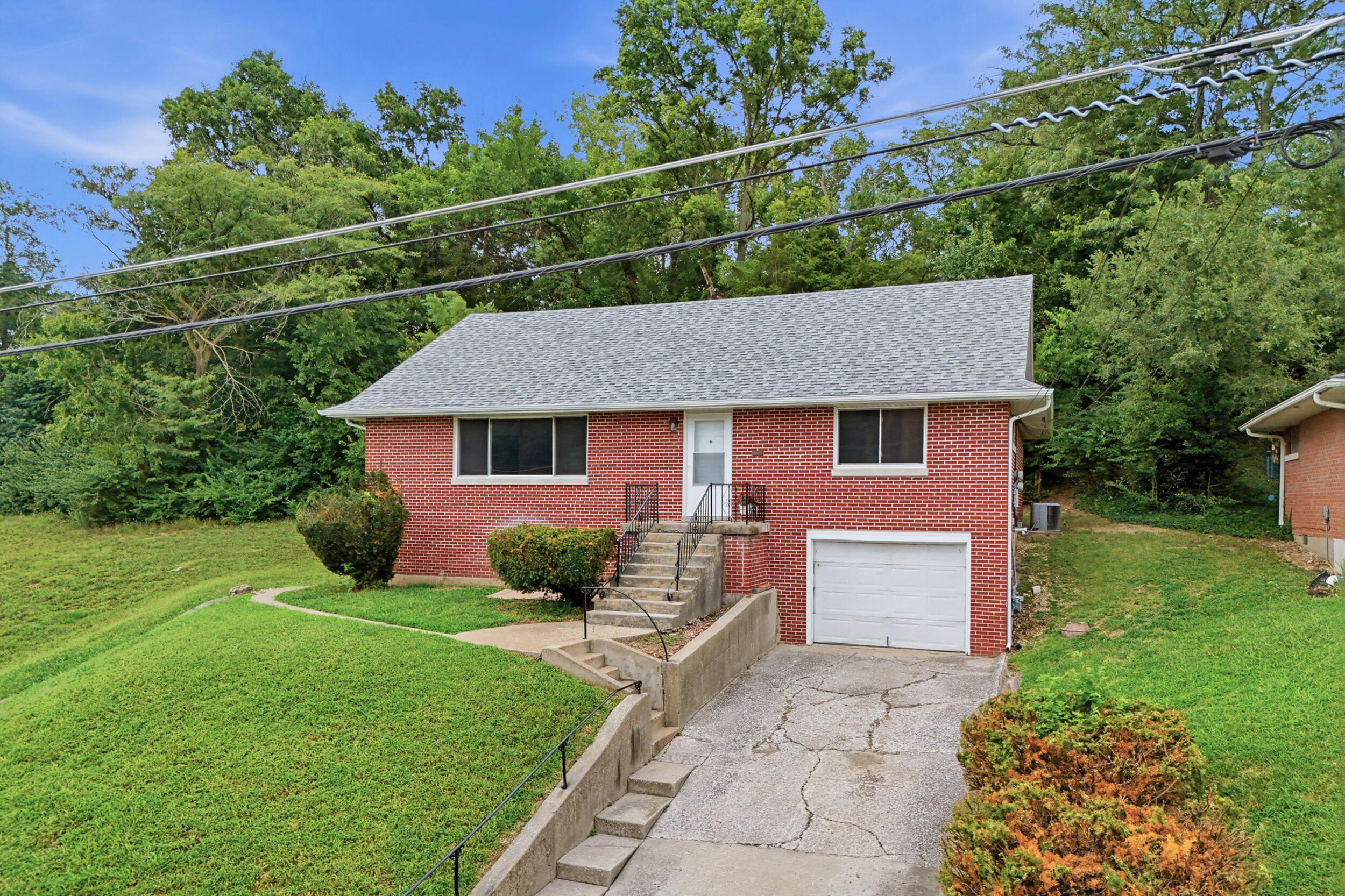 811 E Dunklin St Property Photo 32