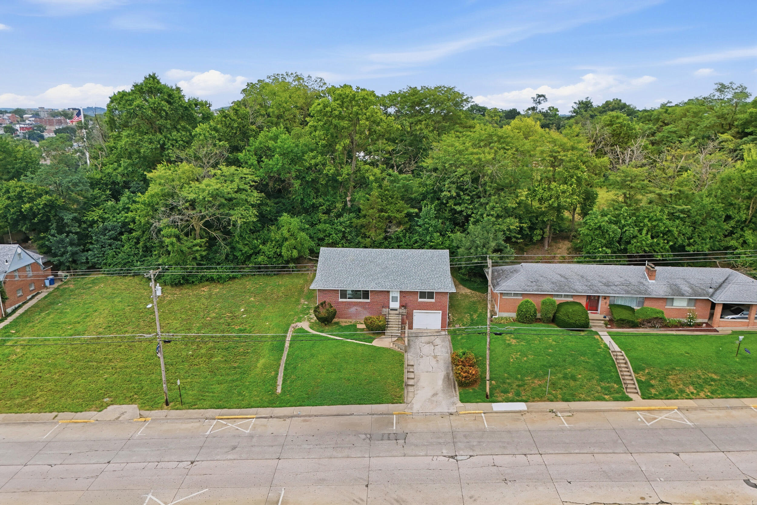 811 E Dunklin St Property Photo 33