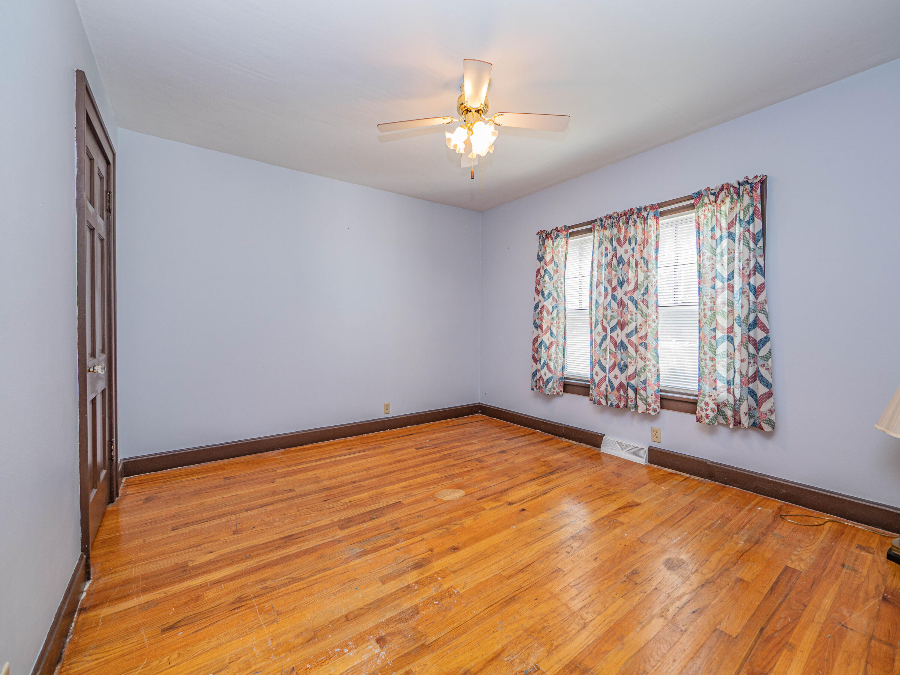 808 W Coates St Property Photo 15